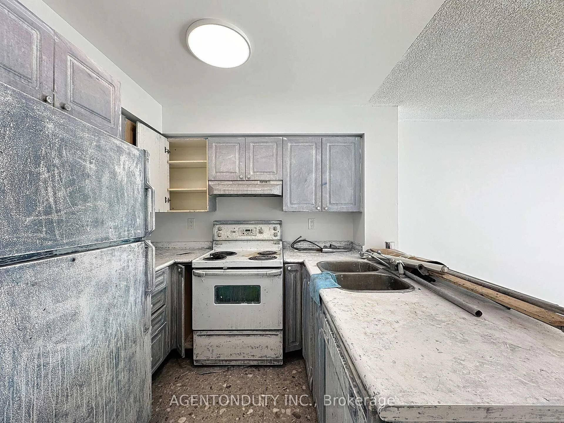 Photo 15 of Unit 712, 109 Front Street E, Toronto, Waterfront Communities — HOMEH