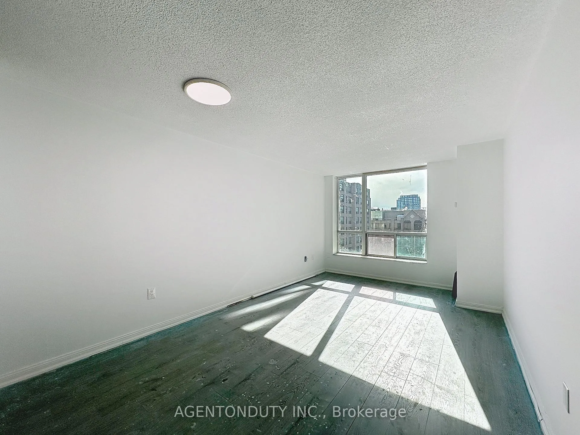 Photo 16 of Unit 712, 109 Front Street E, Toronto, Waterfront Communities — HOMEH