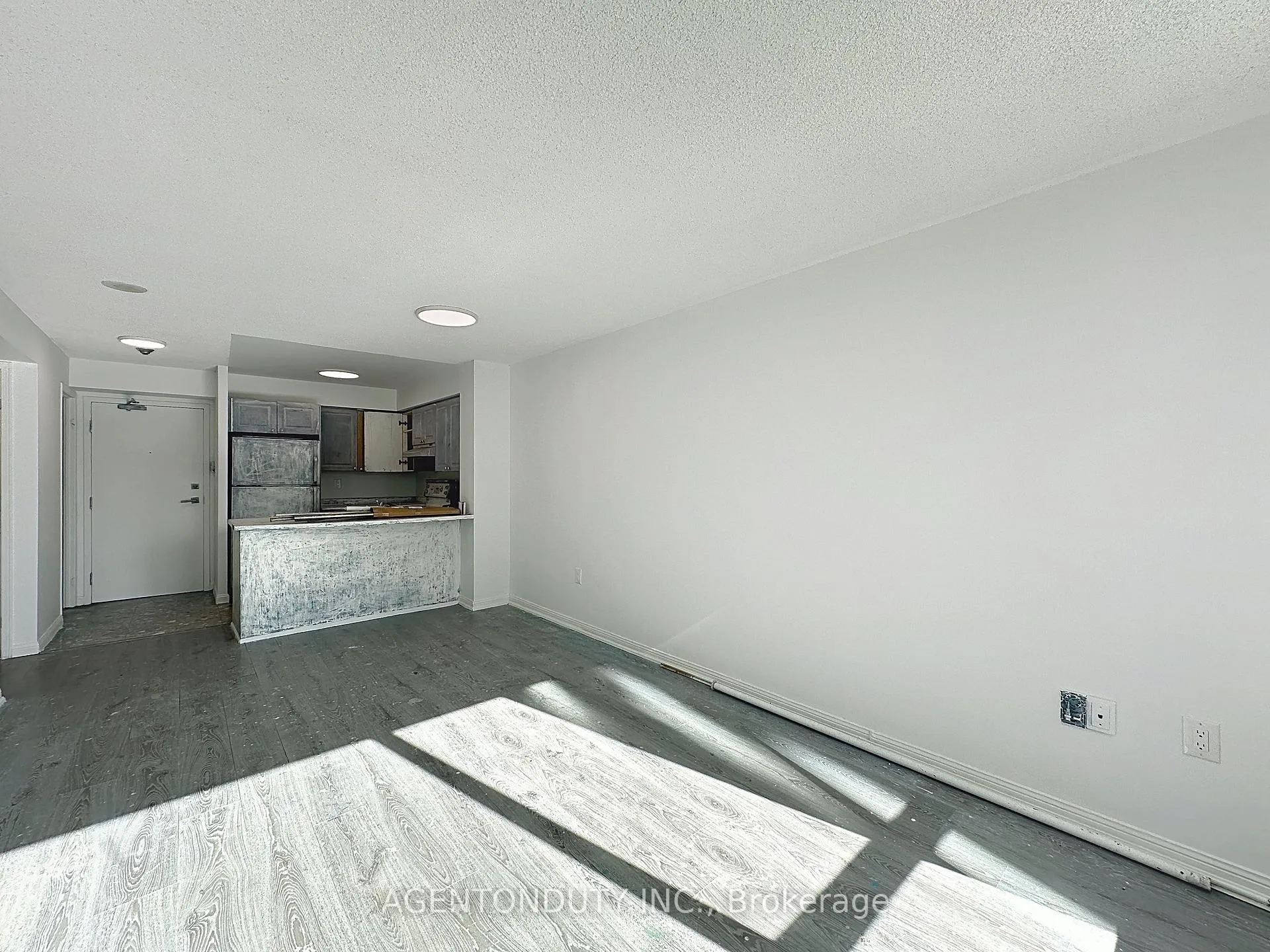 Photo 19 of Unit 712, 109 Front Street E, Toronto, Waterfront Communities — HOMEH