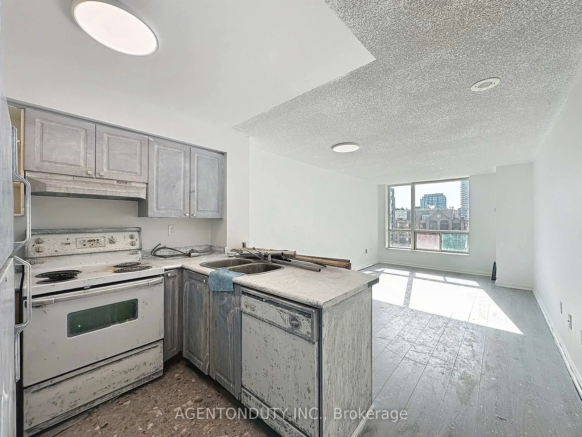 Photo 20 of Unit 712, 109 Front Street E, Toronto, Waterfront Communities — HOMEH