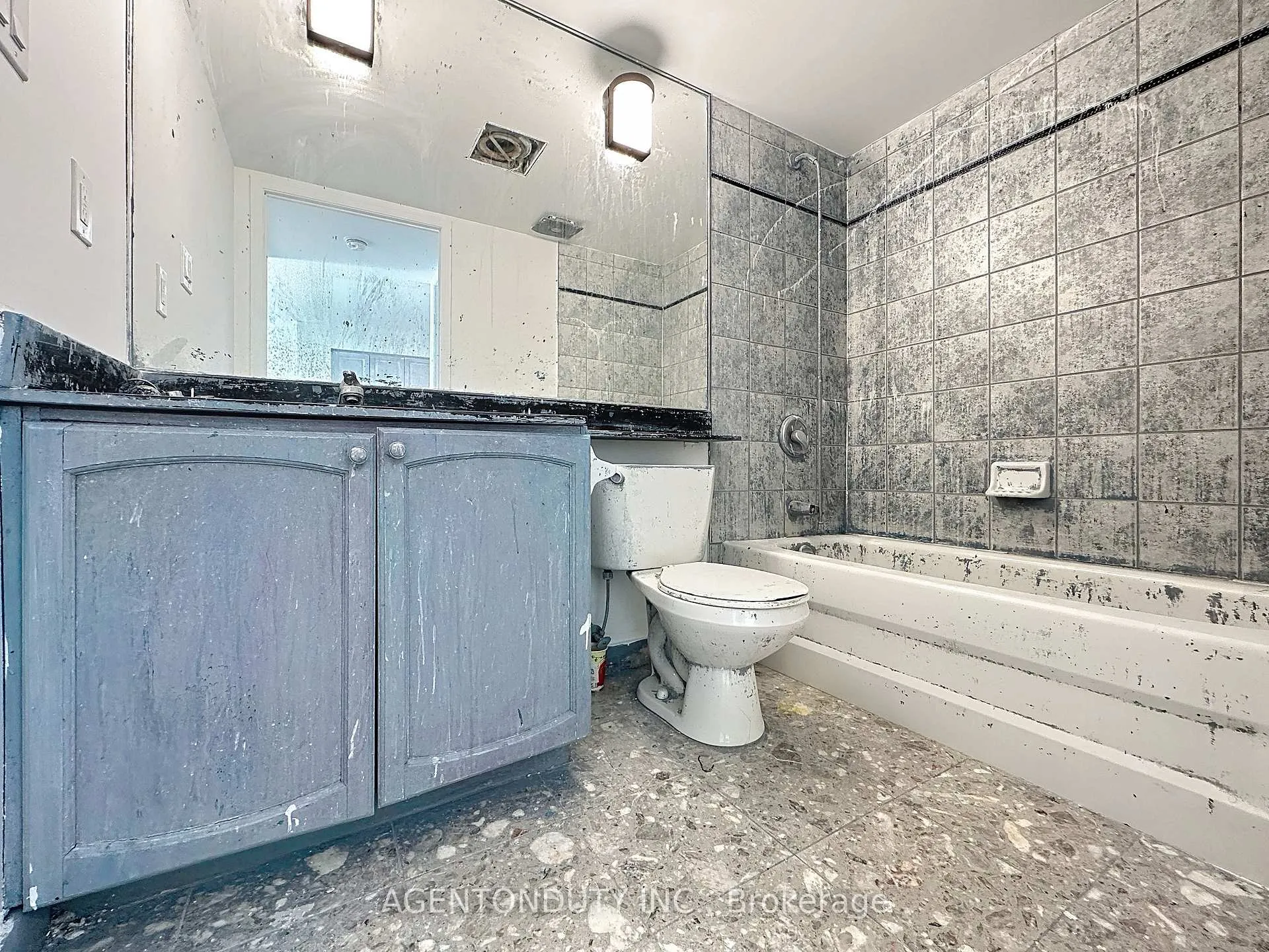 Photo 24 of Unit 712, 109 Front Street E, Toronto, Waterfront Communities — HOMEH