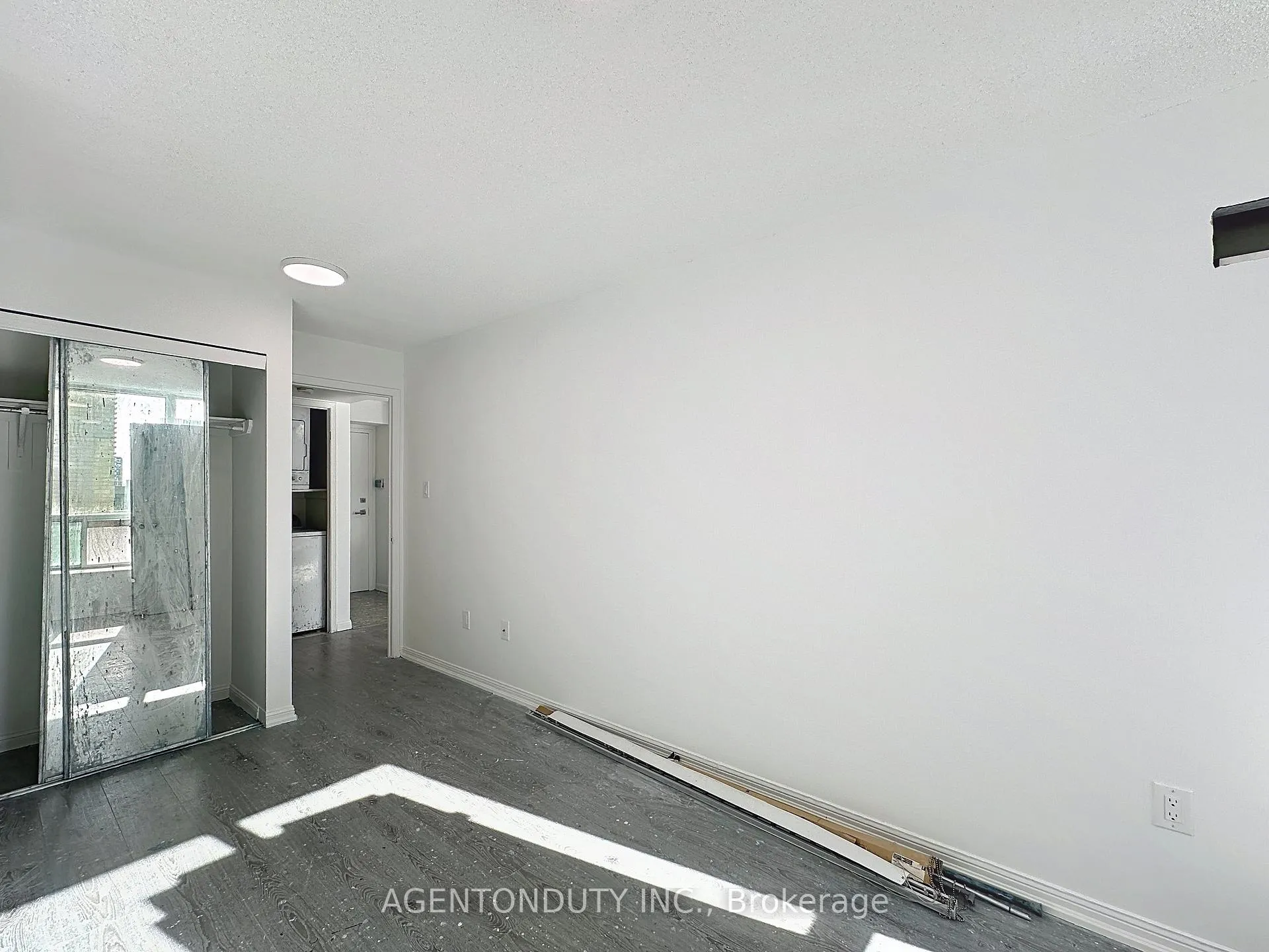 Photo 30 of Unit 712, 109 Front Street E, Toronto, Waterfront Communities — HOMEH