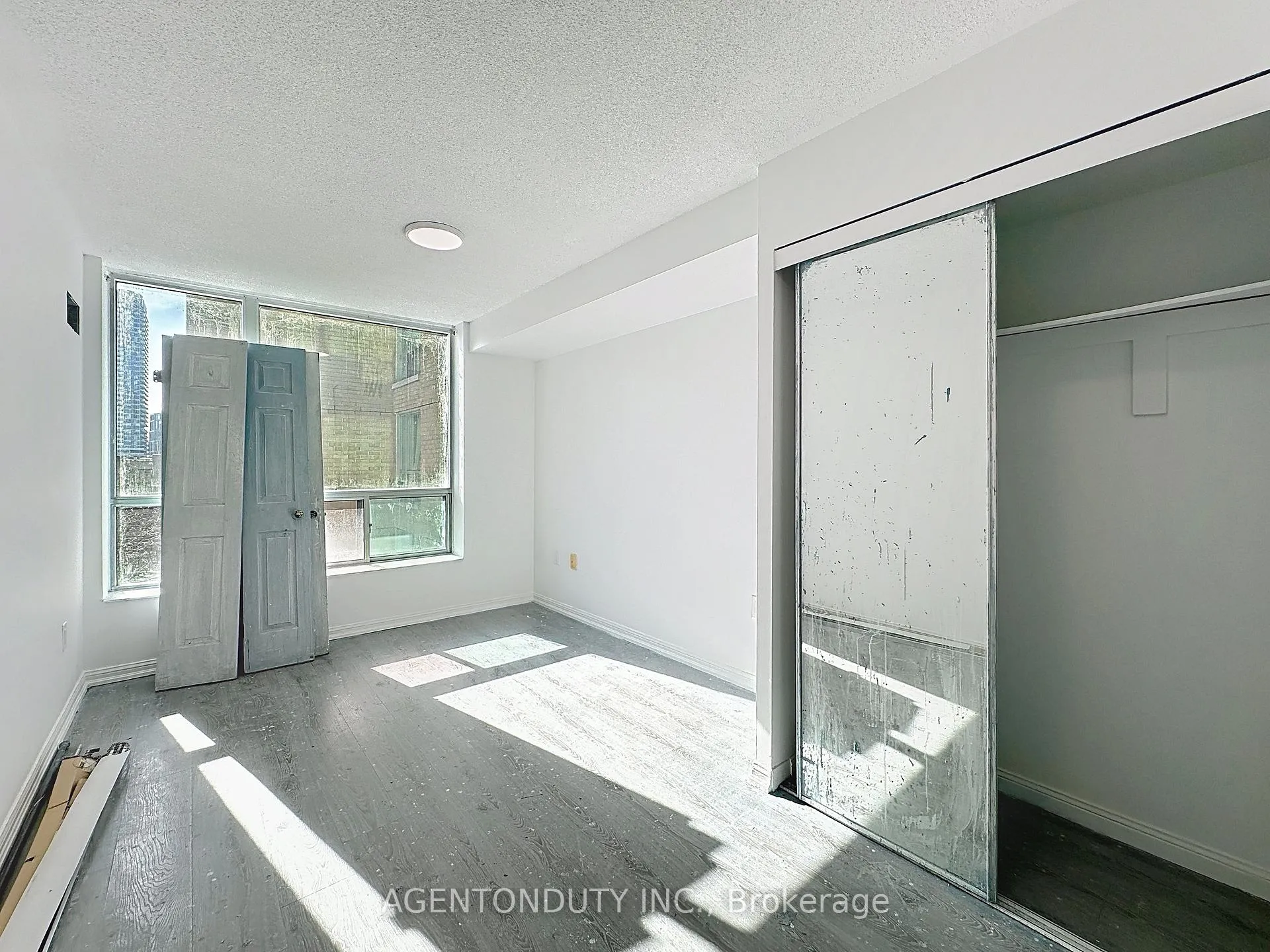 Photo 33 of Unit 712, 109 Front Street E, Toronto, Waterfront Communities — HOMEH