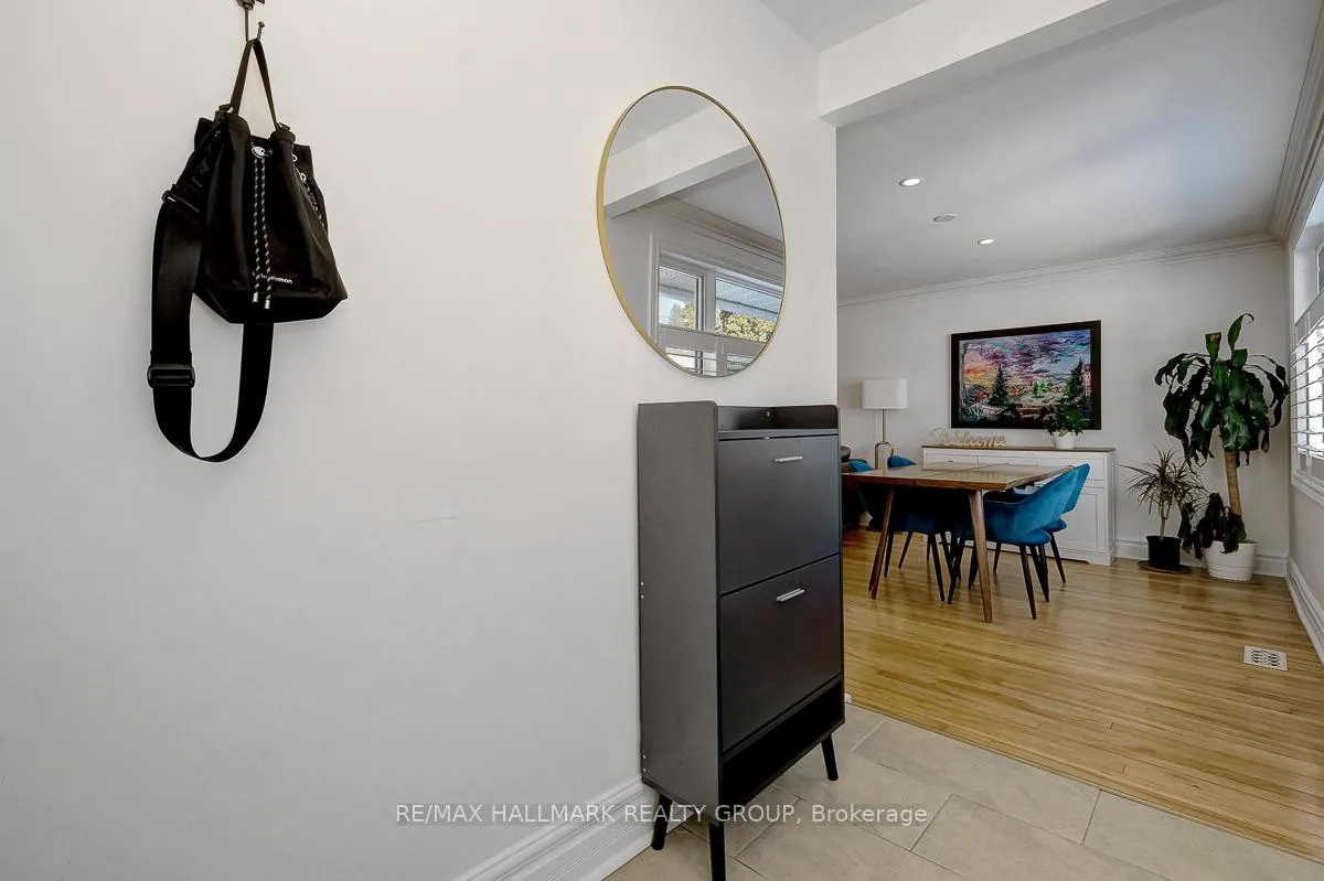 Photo 4 of 2268 Utah Street, Ottawa, Alta Vista — HOMEH