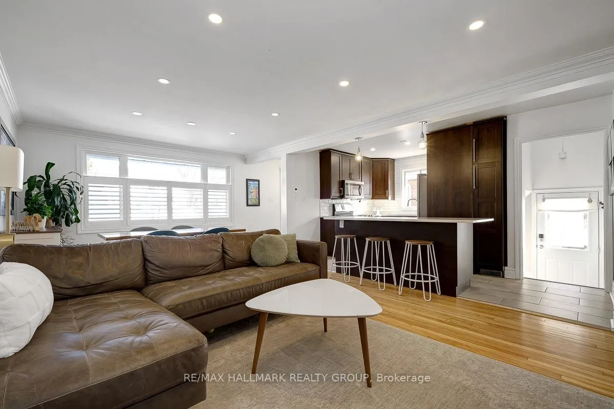 Photo 7 of 2268 Utah Street, Ottawa, Alta Vista — HOMEH