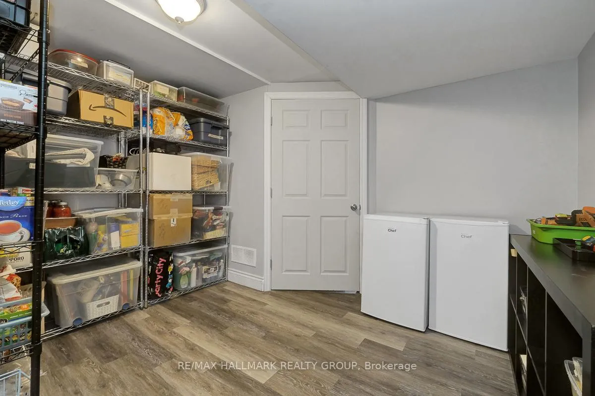 Photo 37 of 2268 Utah Street, Ottawa, Alta Vista — HOMEH