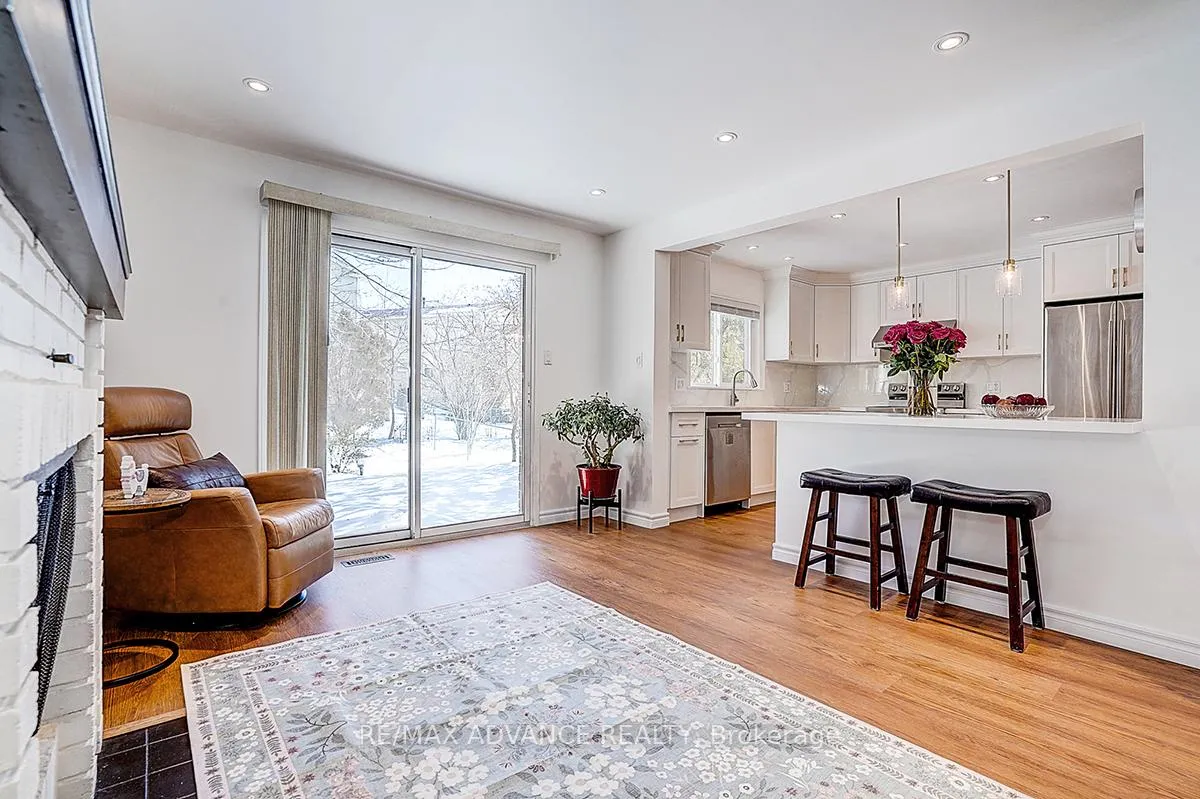 Photo 19 of 25 West Borough Street, Markham, Aileen-Willowbrook — HOMEH