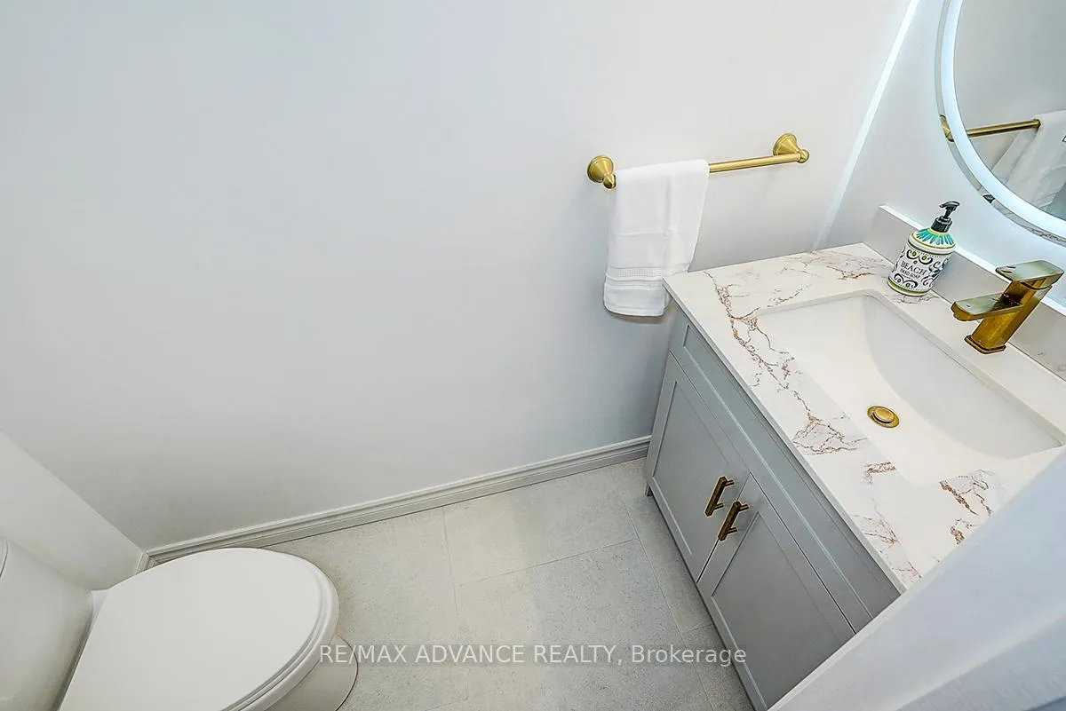 Photo 24 of 25 West Borough Street, Markham, Aileen-Willowbrook — HOMEH