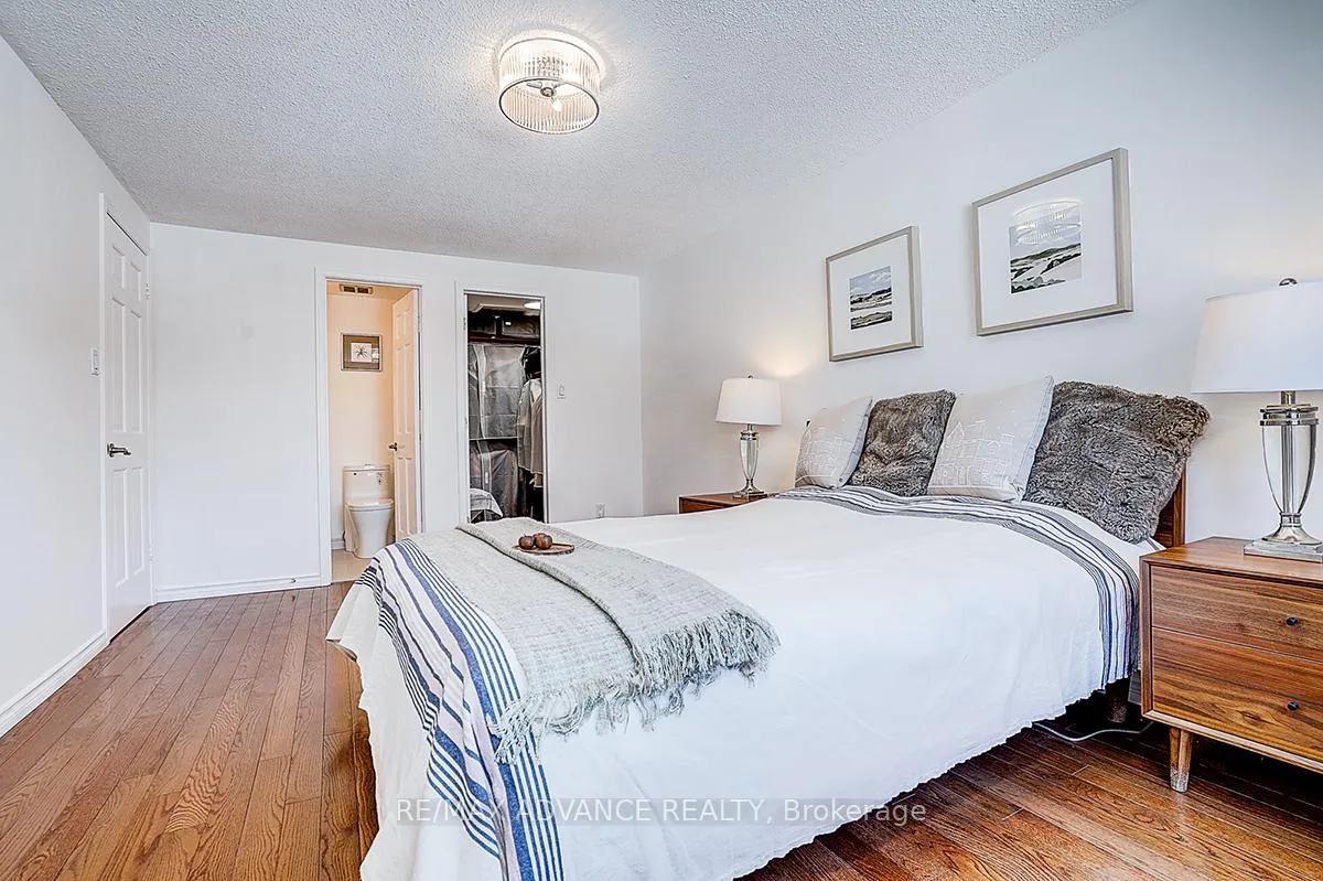 Photo 28 of 25 West Borough Street, Markham, Aileen-Willowbrook — HOMEH