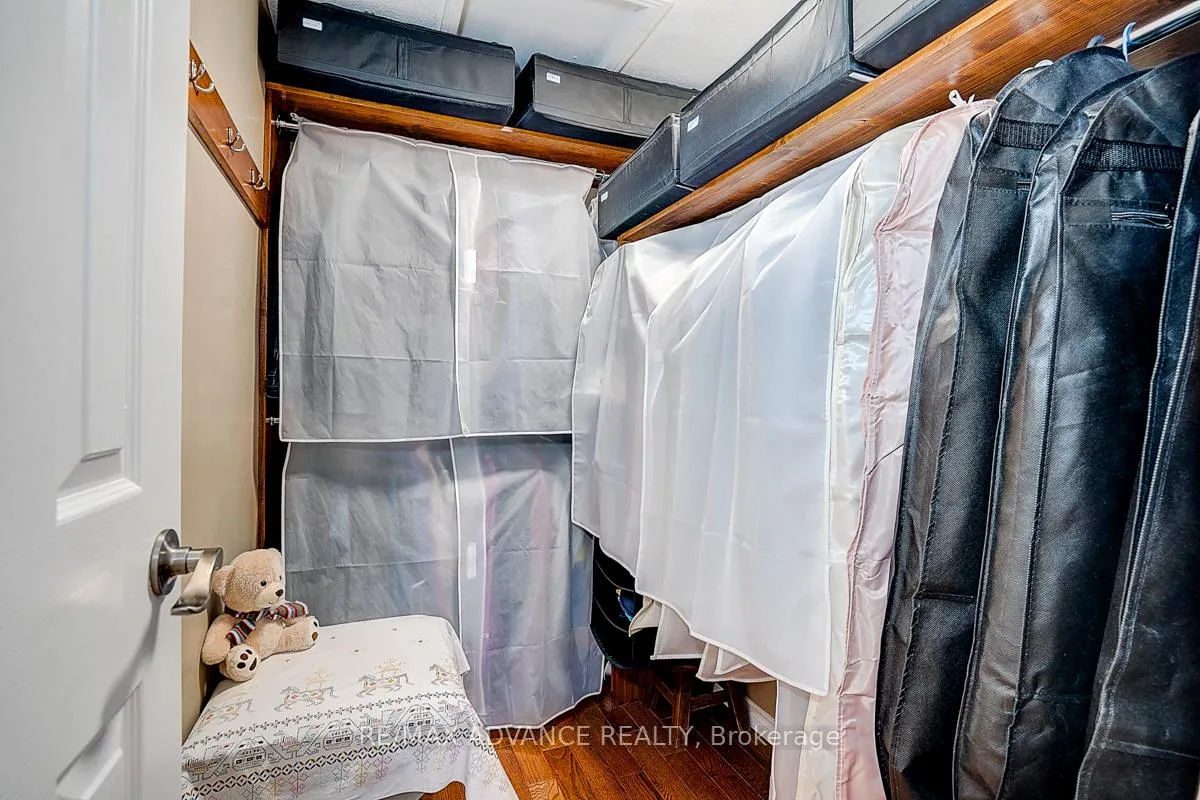 Photo 30 of 25 West Borough Street, Markham, Aileen-Willowbrook — HOMEH
