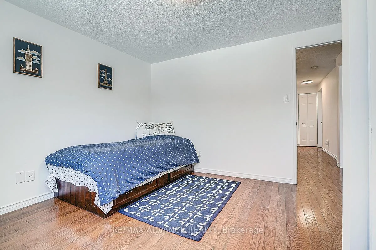 Photo 32 of 25 West Borough Street, Markham, Aileen-Willowbrook — HOMEH