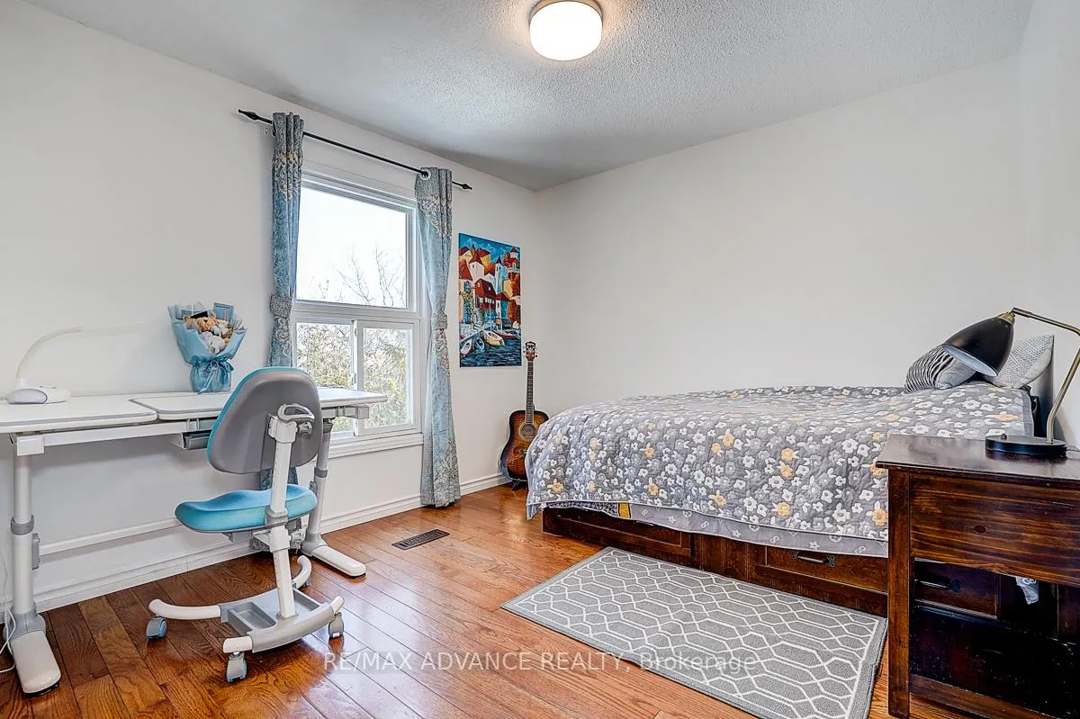 Photo 33 of 25 West Borough Street, Markham, Aileen-Willowbrook — HOMEH