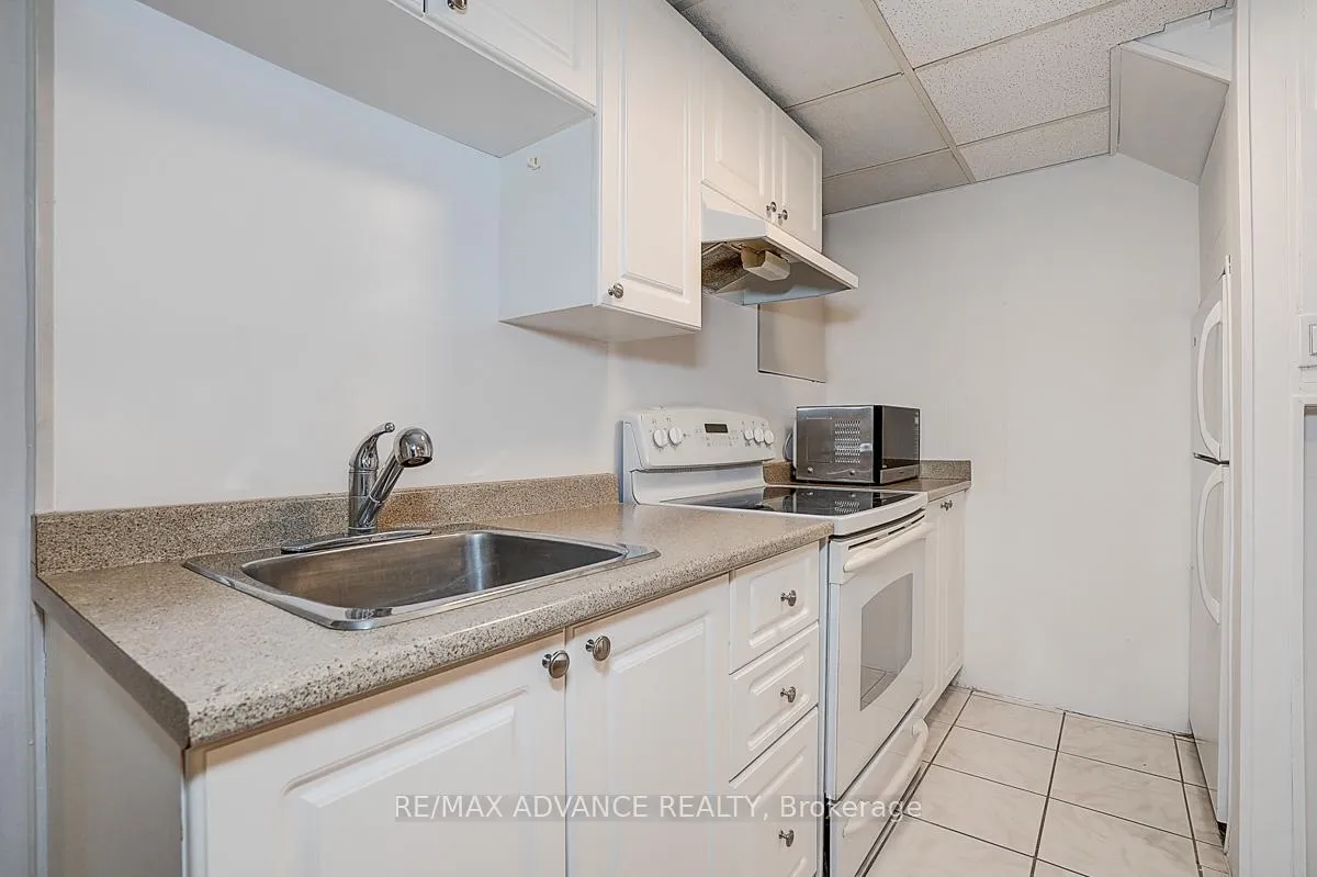 Photo 43 of 25 West Borough Street, Markham, Aileen-Willowbrook — HOMEH