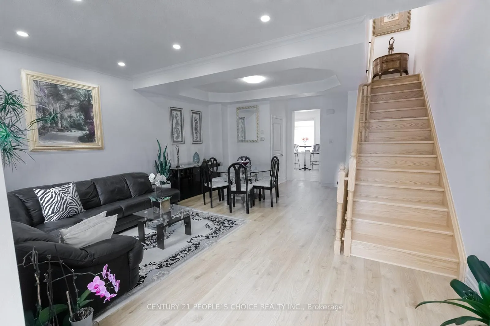 Photo 23 of 102 Roy Grove Way, Markham, Greensborough — HOMEH