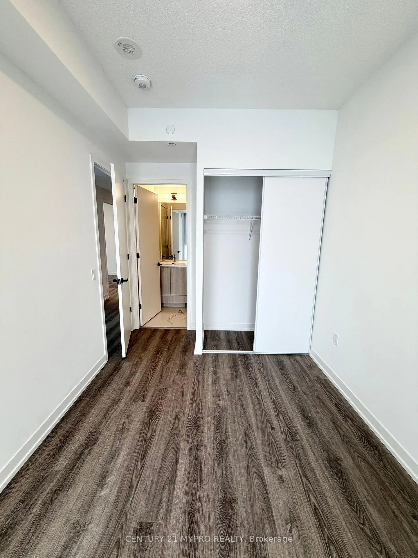 Photo 15 of Unit 5812, 8 Interchange Way, Vaughan, Vaughan Corporate Centre — HOMEH