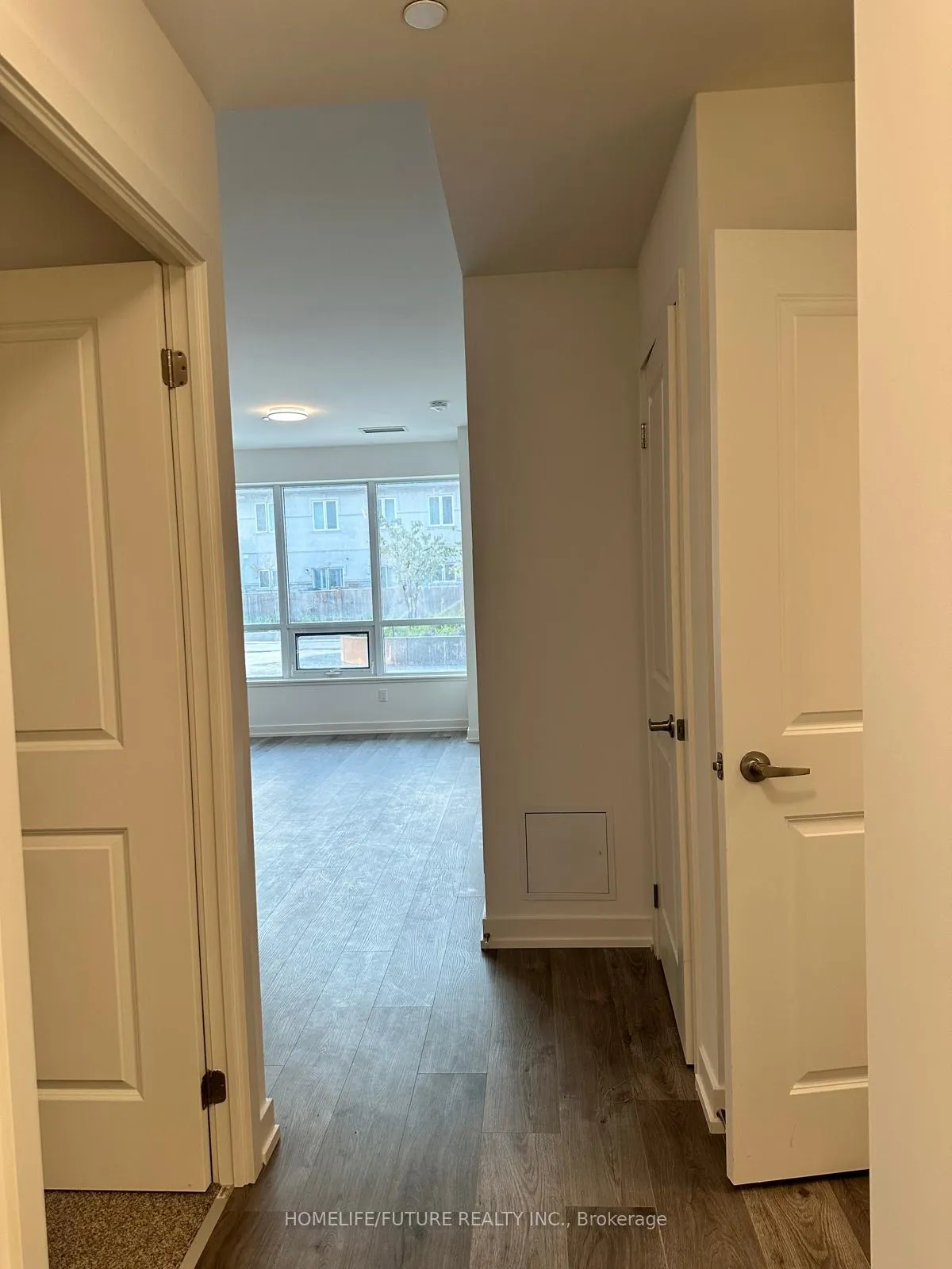 Photo 4 of Unit 115, 1010 Dundas Street E, Whitby, Blue Grass Meadows — HOMEH