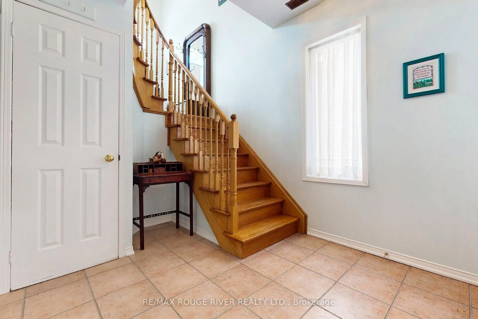 Photo 35 of 10 Moorefield Drive, Scarborough, Rouge — HOMEH