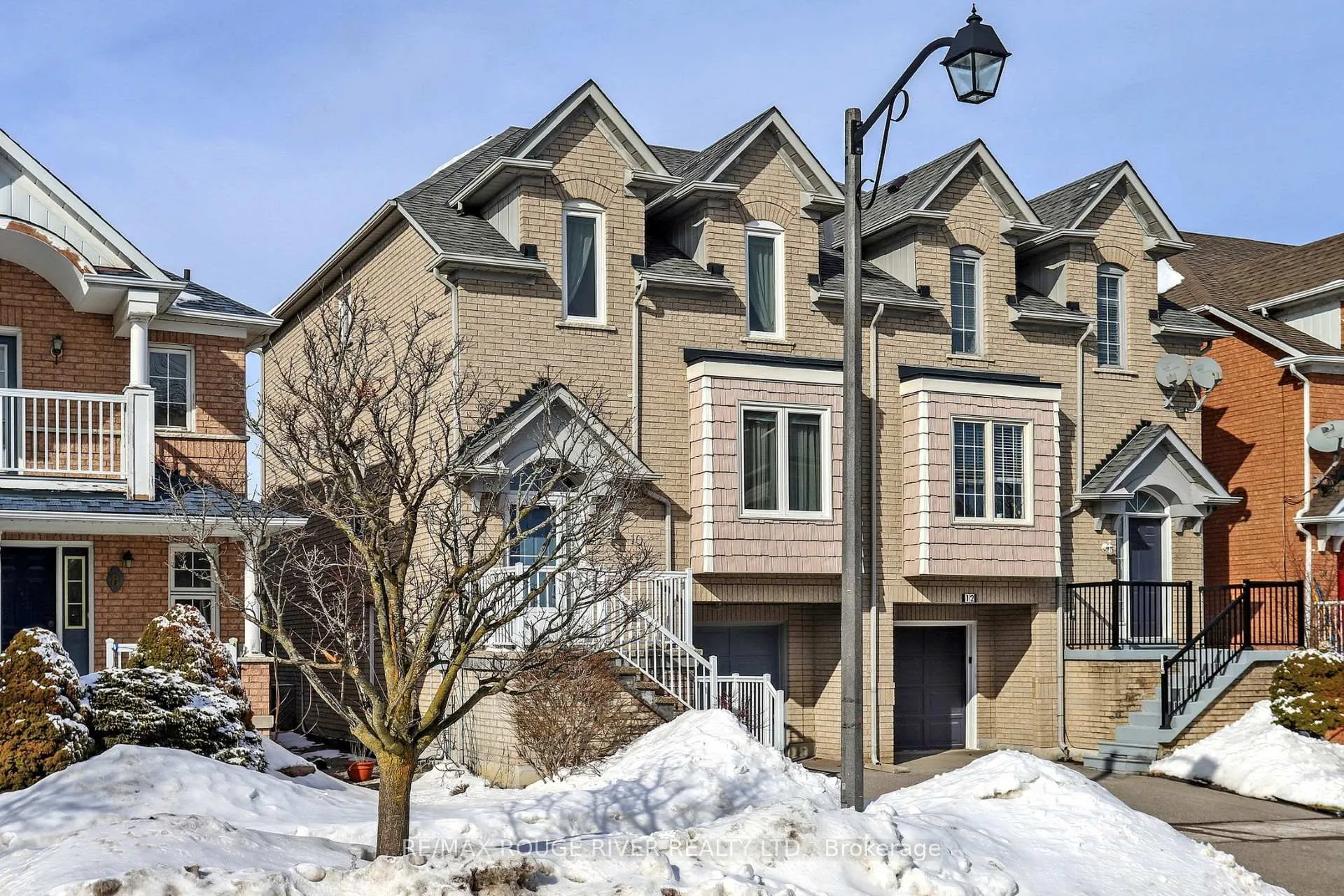 Photo 45 of 10 Moorefield Drive, Scarborough, Rouge — HOMEH
