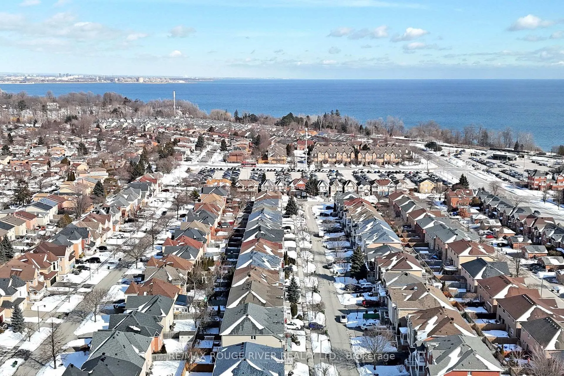 Photo 46 of 10 Moorefield Drive, Scarborough, Rouge — HOMEH