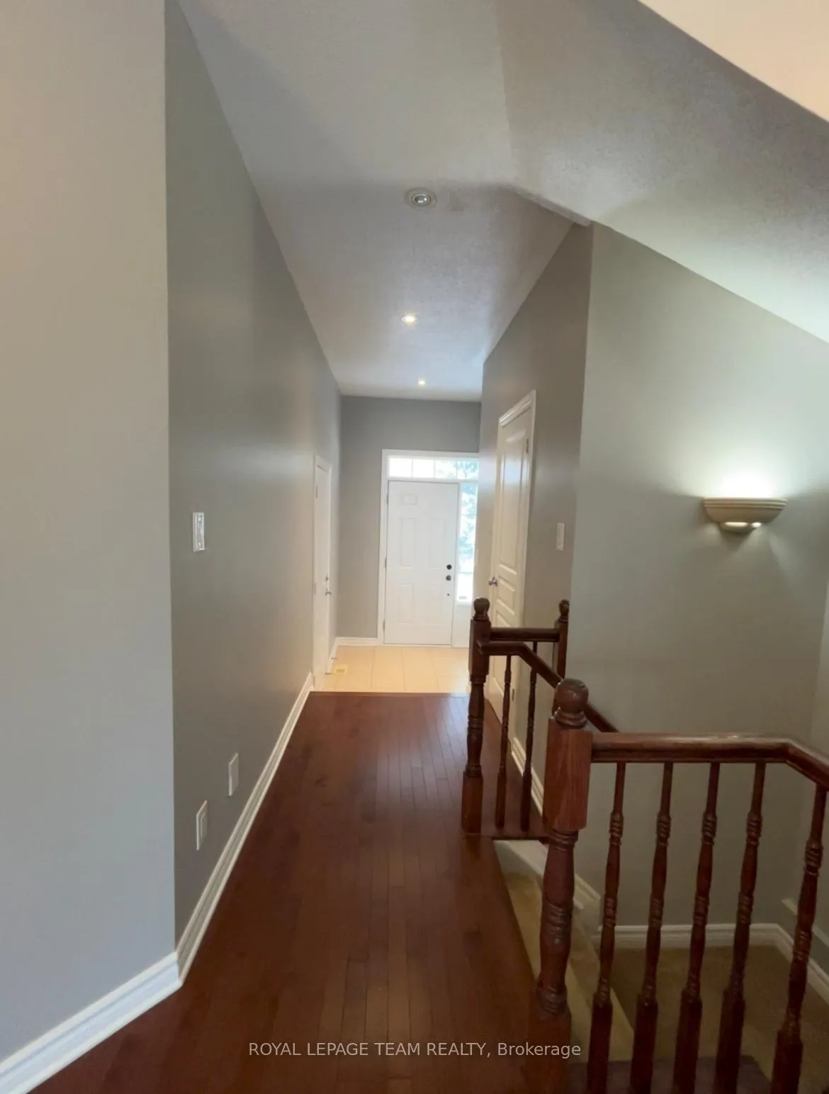 Photo 3 of 227 Jersey Tea Circle N, Ottawa, Riverside South/Gloucester Glen — HOMEH