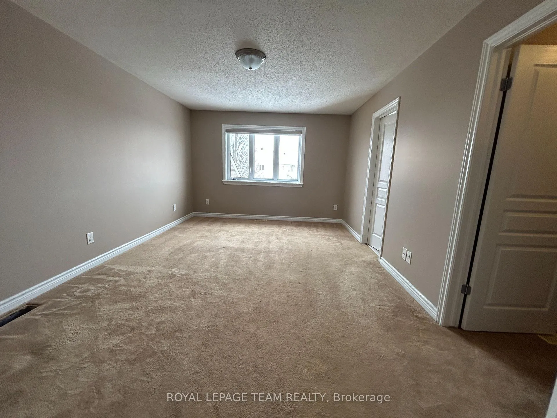 Photo 13 of 227 Jersey Tea Circle N, Ottawa, Riverside South/Gloucester Glen — HOMEH