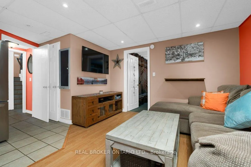 Photo 9 of 48 Ward Drive, Barrie, Painswick North — HOMEH