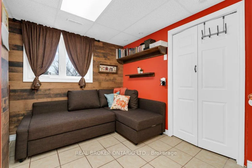Photo 13 of 48 Ward Drive, Barrie, Painswick North — HOMEH