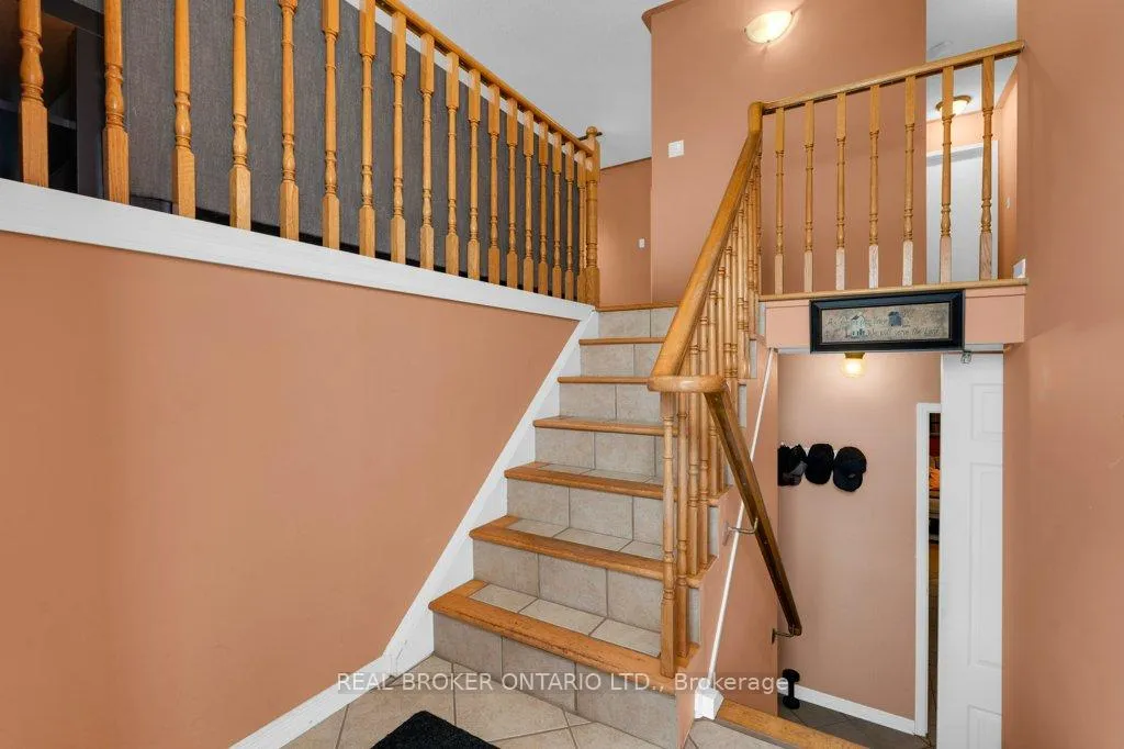 Photo 17 of 48 Ward Drive, Barrie, Painswick North — HOMEH