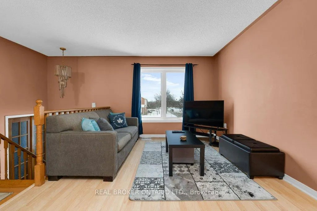 Photo 18 of 48 Ward Drive, Barrie, Painswick North — HOMEH