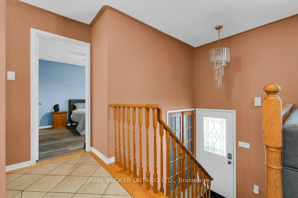 Photo 25 of 48 Ward Drive, Barrie, Painswick North — HOMEH