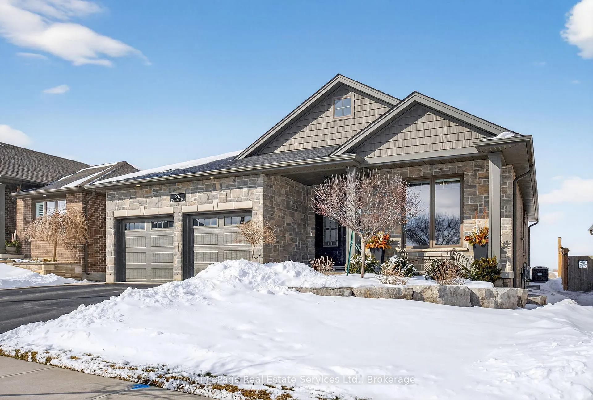 Photo 1 of 20 Patten Drive, Brant, South Dumfries — HOMEH