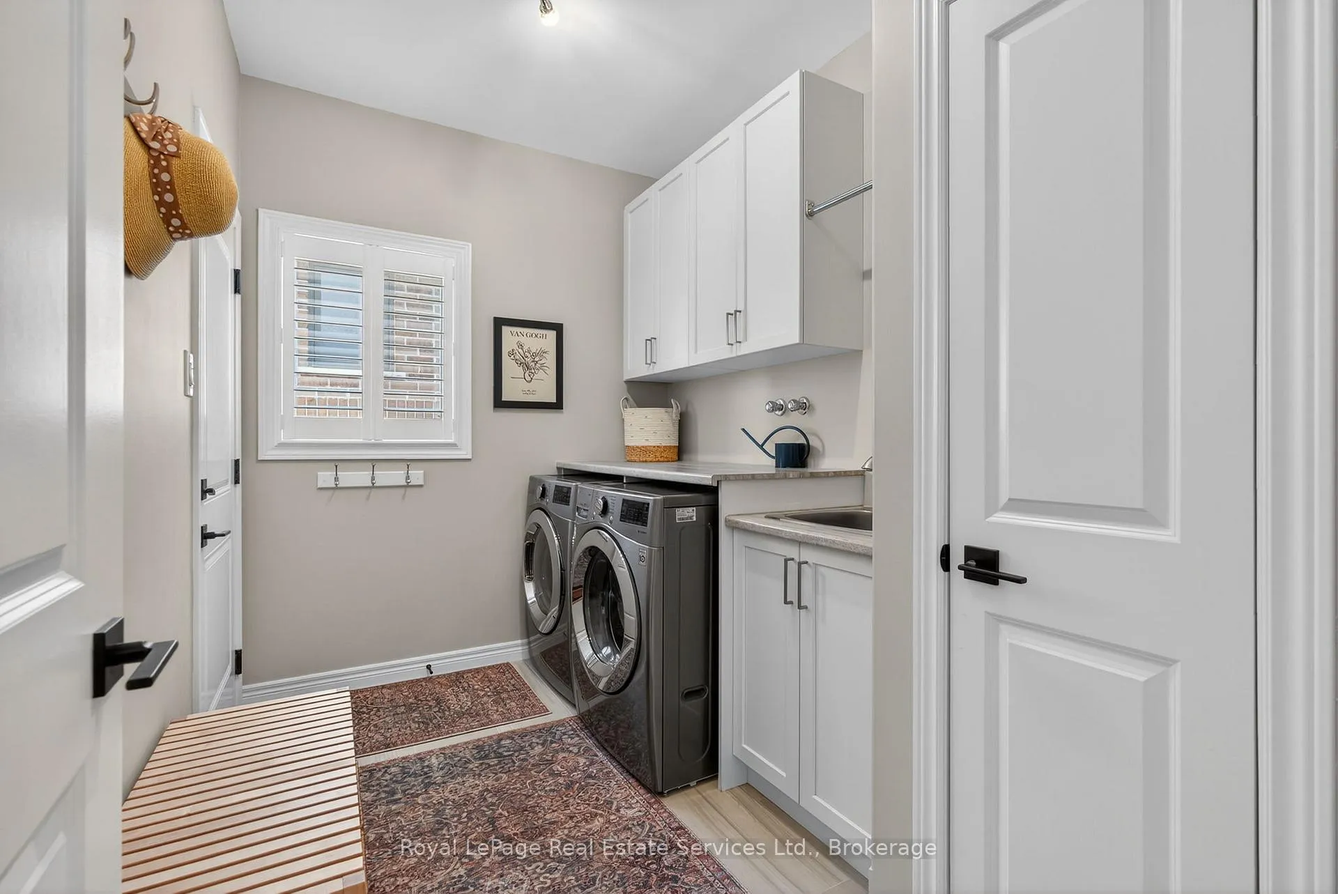 Photo 10 of 20 Patten Drive, Brant, South Dumfries — HOMEH