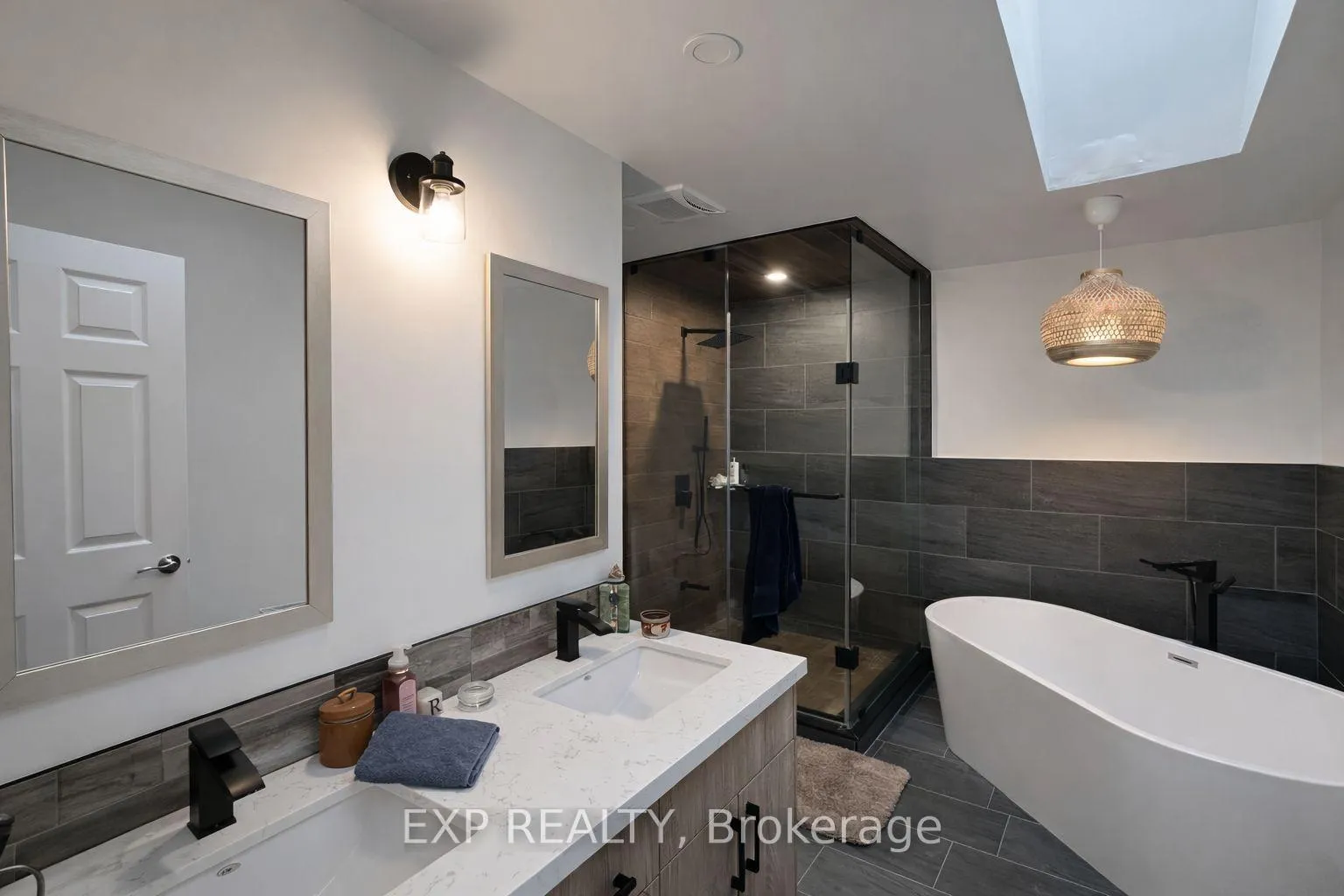 Photo 18 of 57 Emeline Crescent, Markham, Markham Village — HOMEH