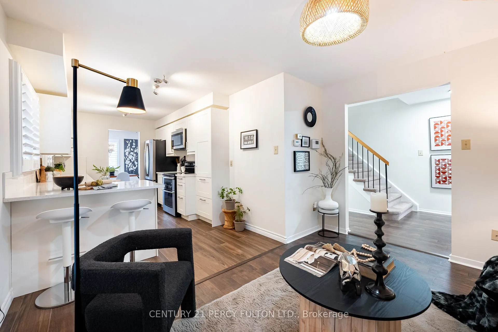 Photo 7 of 708 Abingdon Court, Pickering, West Shore — HOMEH