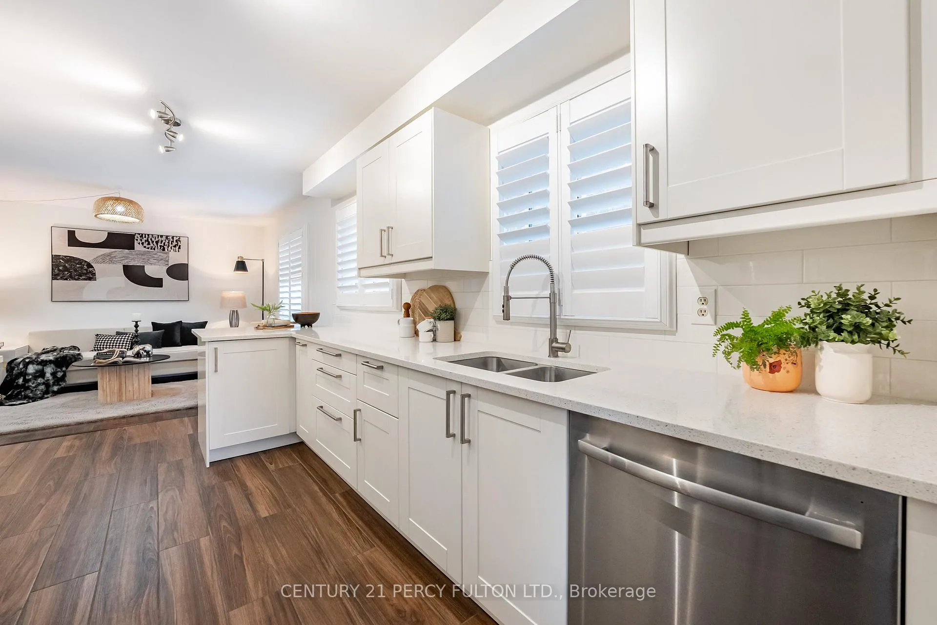 Photo 10 of 708 Abingdon Court, Pickering, West Shore — HOMEH