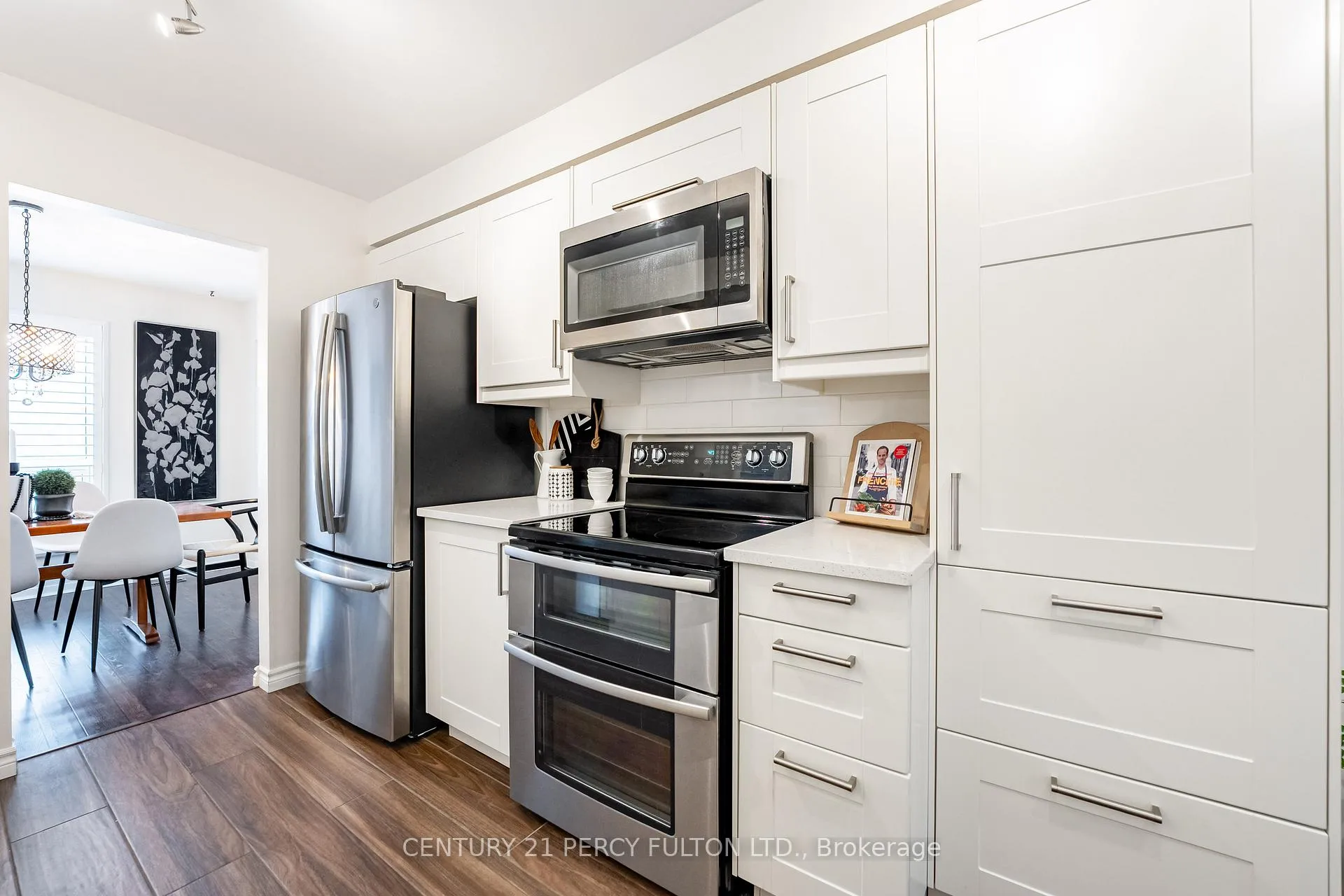 Photo 11 of 708 Abingdon Court, Pickering, West Shore — HOMEH