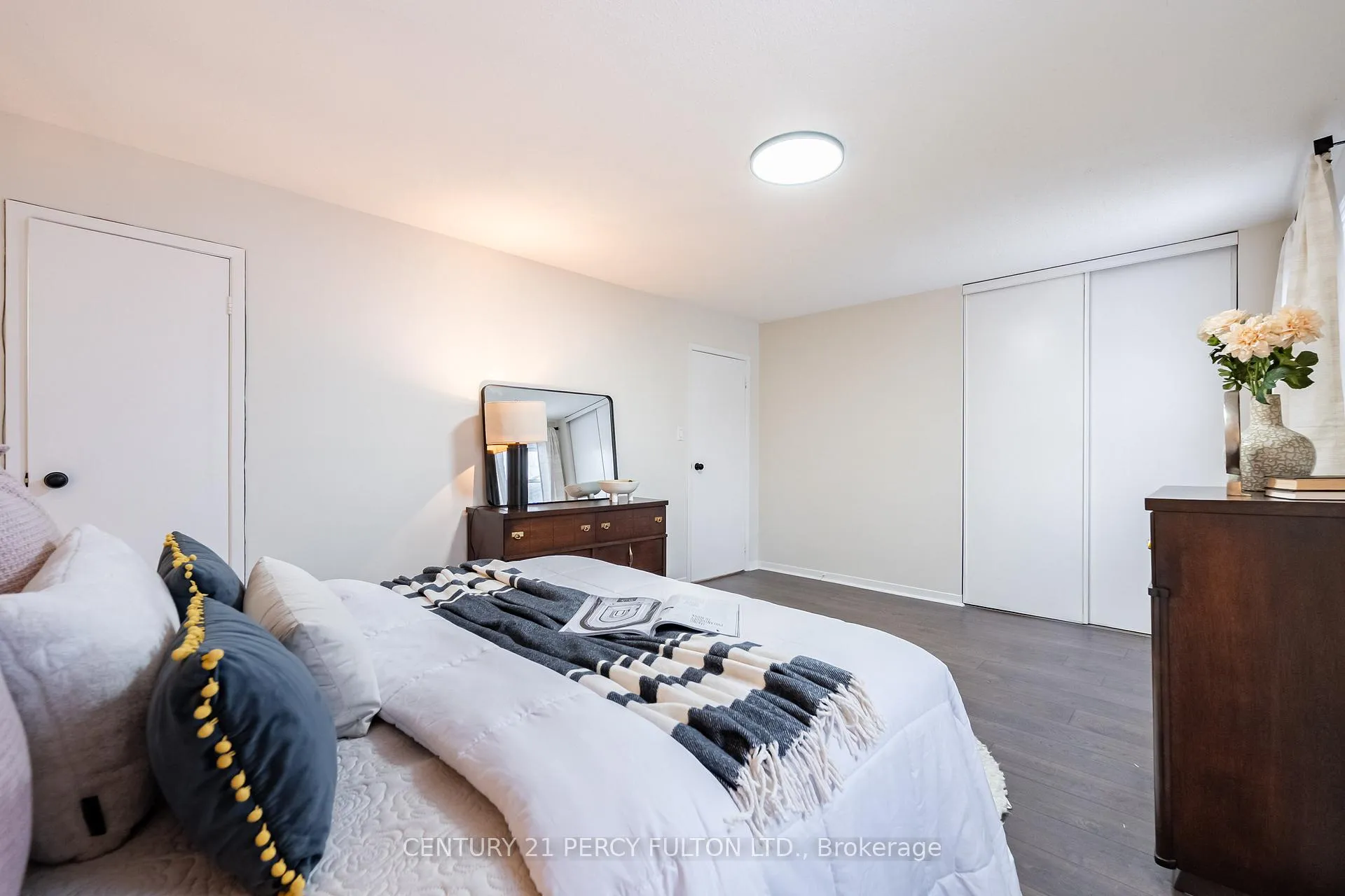 Photo 16 of 708 Abingdon Court, Pickering, West Shore — HOMEH