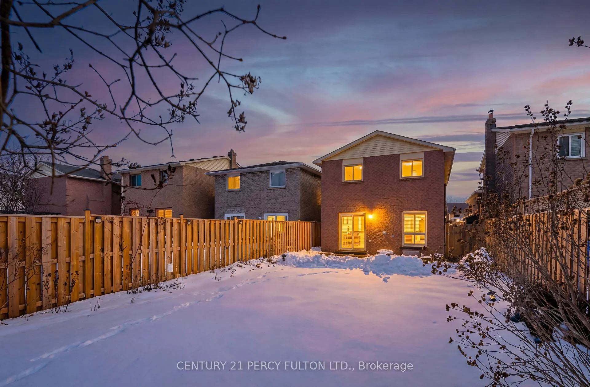 Photo 23 of 708 Abingdon Court, Pickering, West Shore — HOMEH