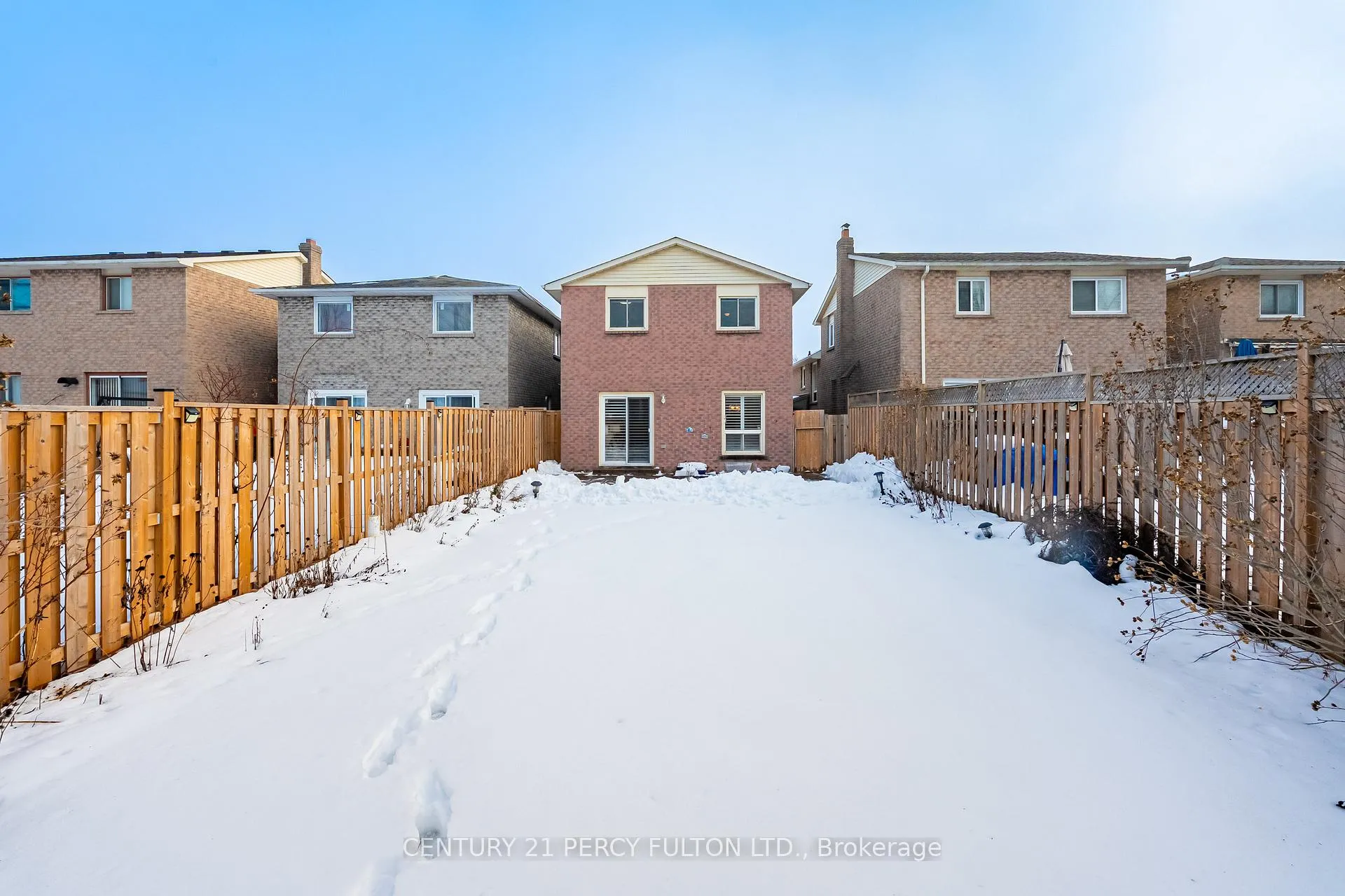 Photo 24 of 708 Abingdon Court, Pickering, West Shore — HOMEH