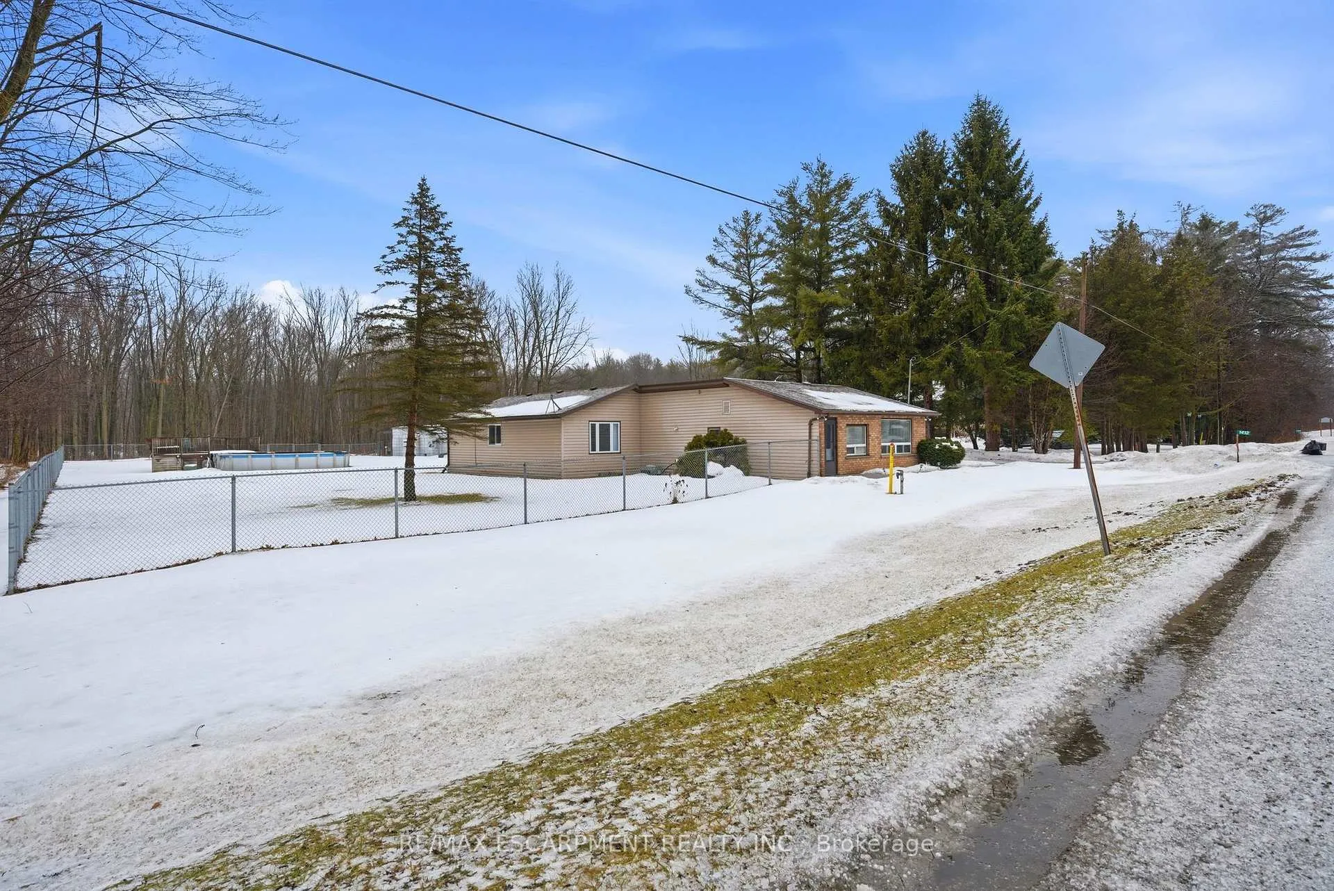 Photo 2 of 1412 Mcdowell Road E, Norfolk, Rural Charlotteville — HOMEH