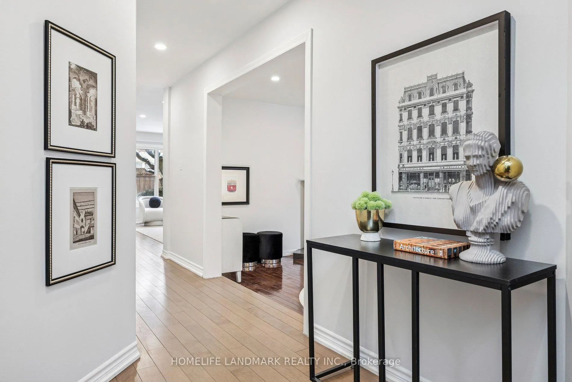Photo 3 of 149 Glenmanor Way, Vaughan, Crestwood-Springfarm-Yorkhill — HOMEH