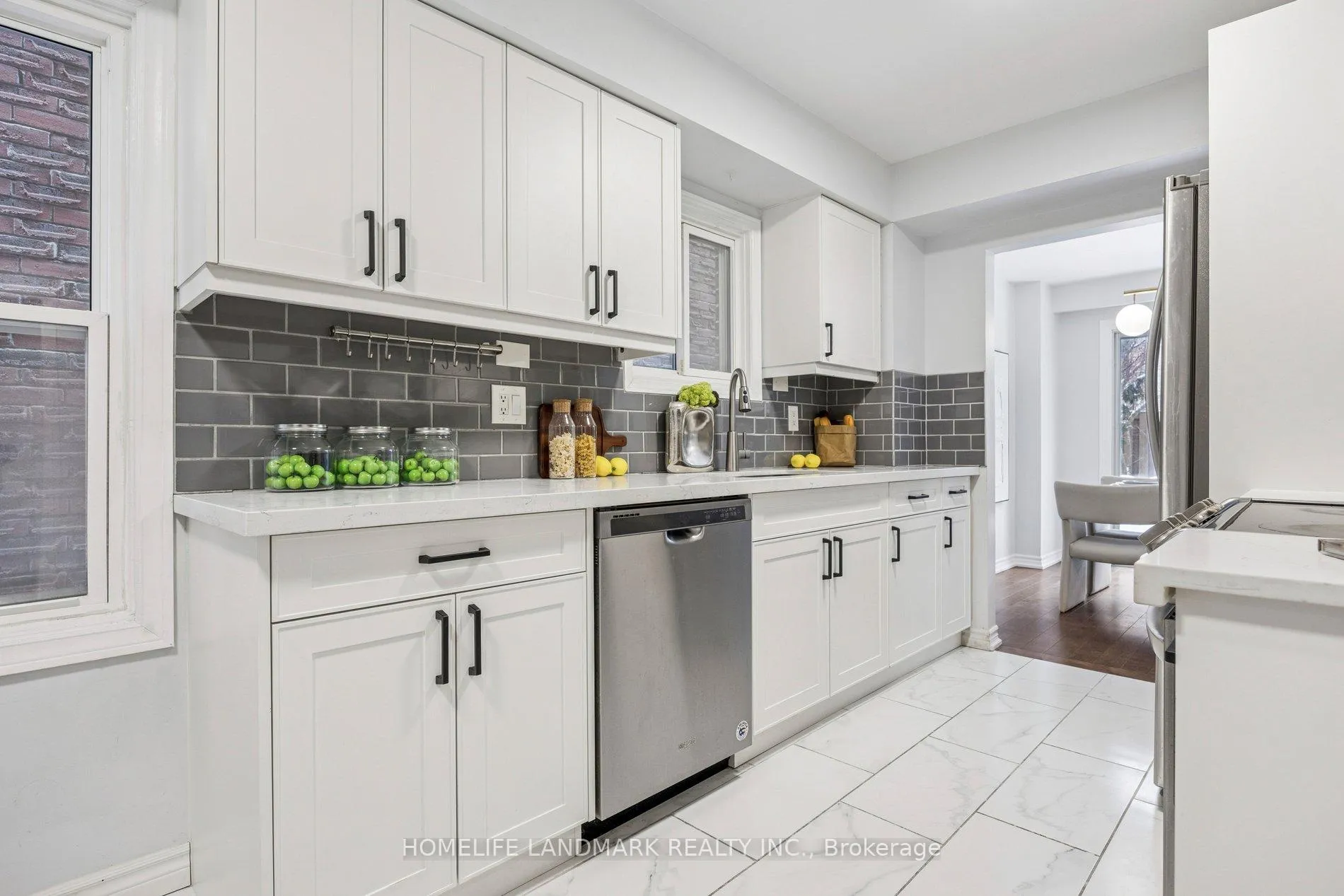 Photo 6 of 149 Glenmanor Way, Vaughan, Crestwood-Springfarm-Yorkhill — HOMEH