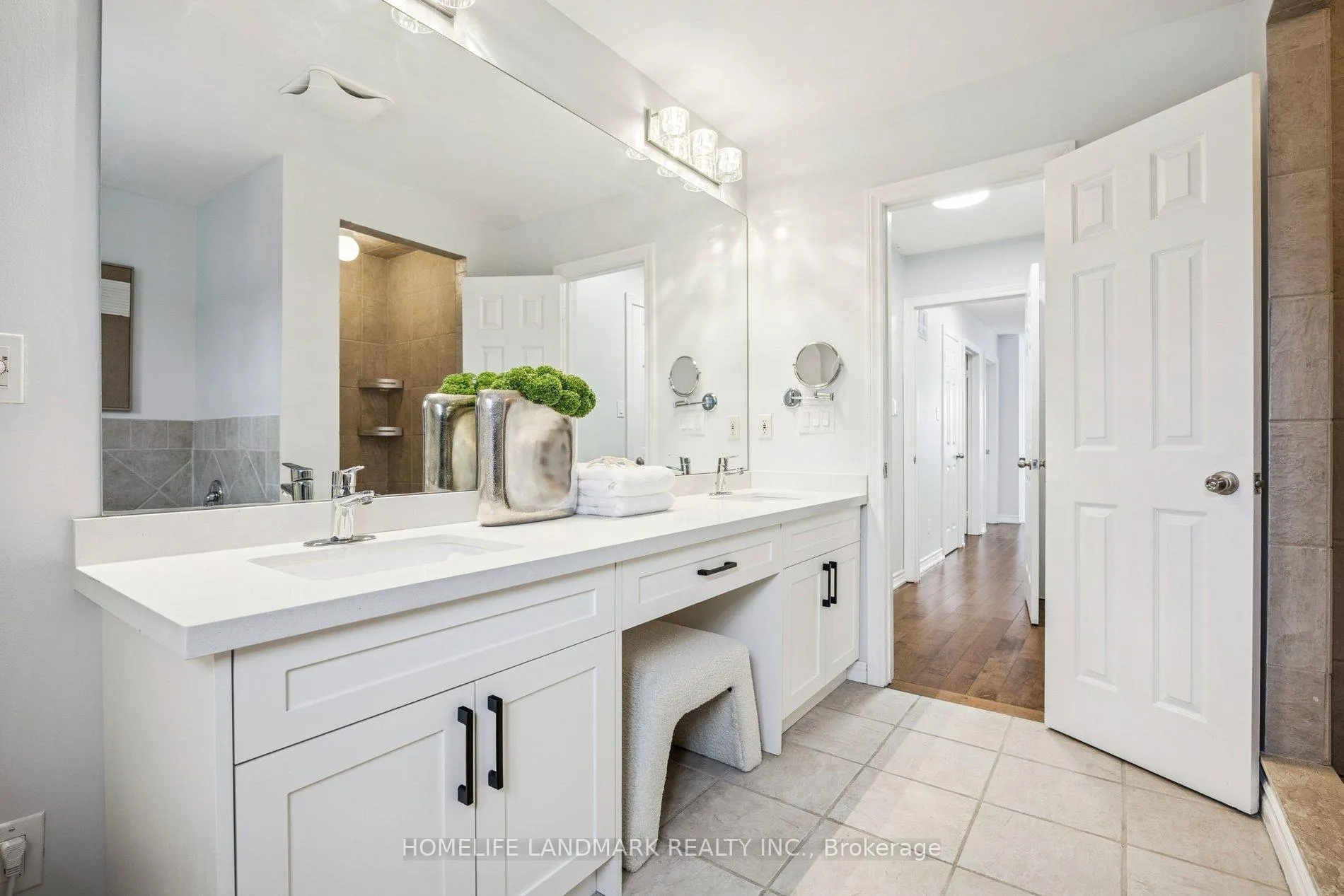 Photo 22 of 149 Glenmanor Way, Vaughan, Crestwood-Springfarm-Yorkhill — HOMEH