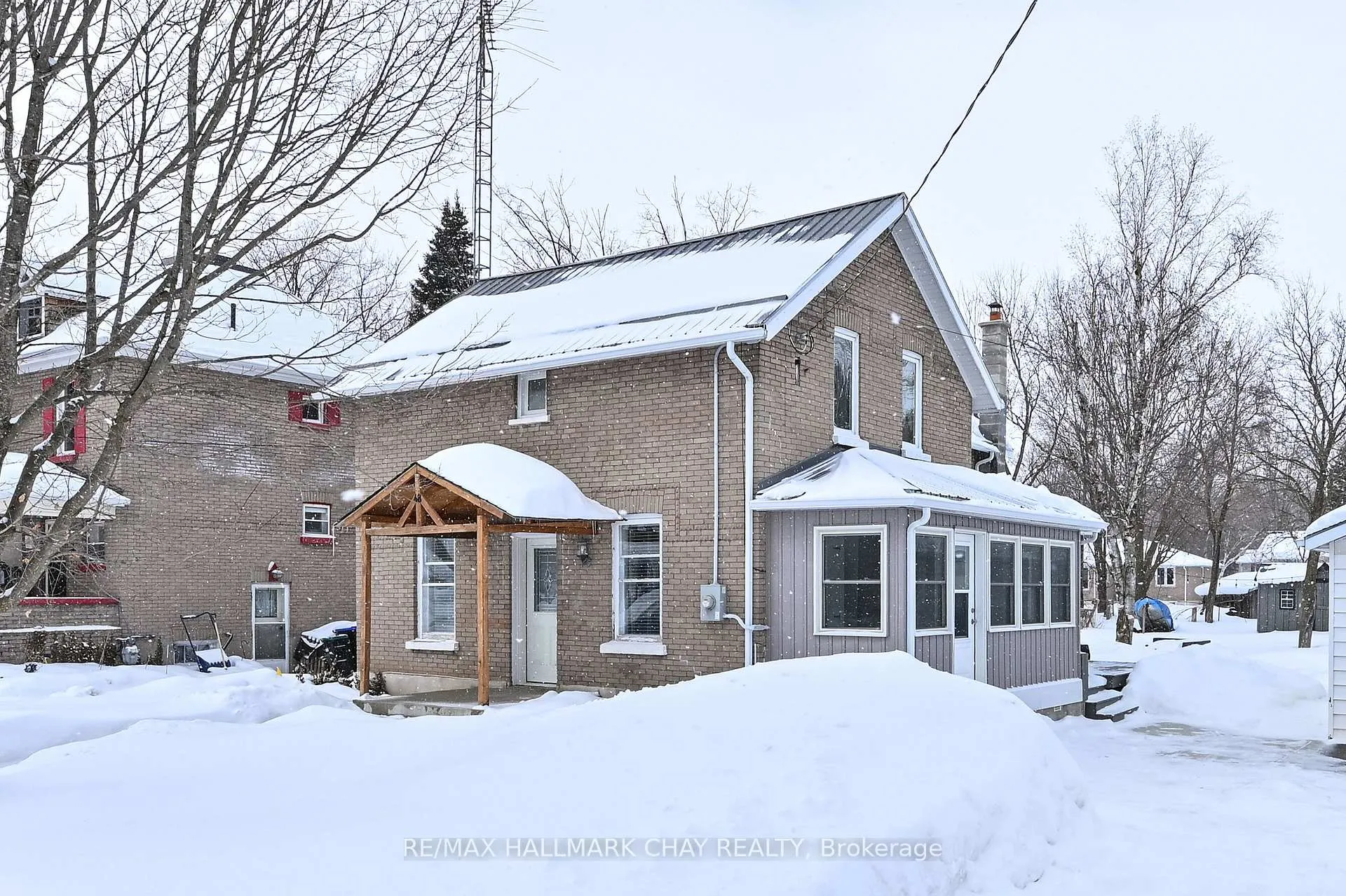 Photo 1 of 48 Caroline Street W, Clearview, Creemore — HOMEH