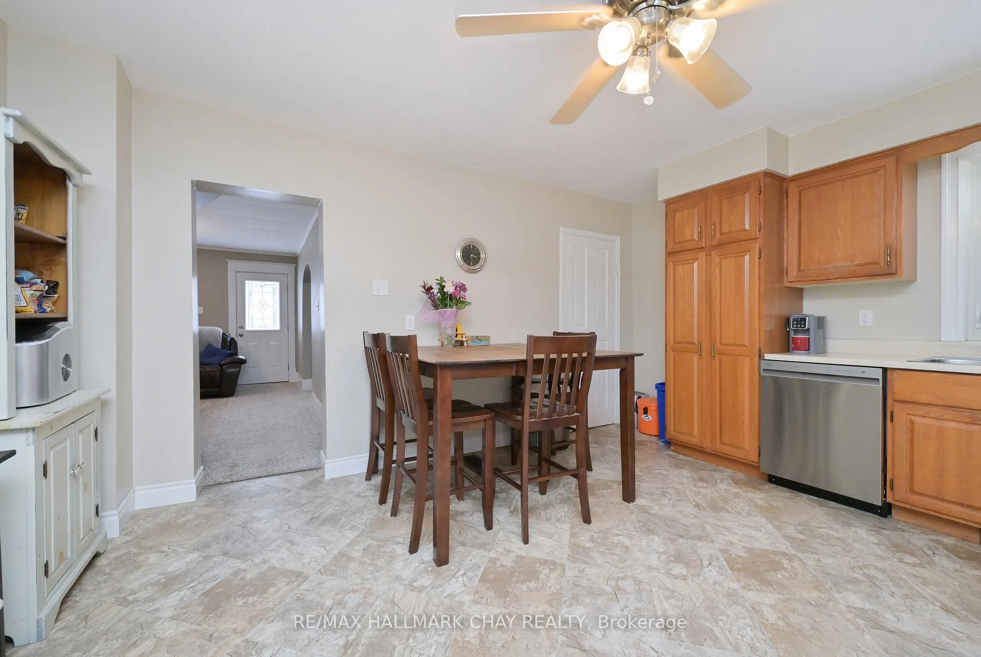 Photo 6 of 48 Caroline Street W, Clearview, Creemore — HOMEH
