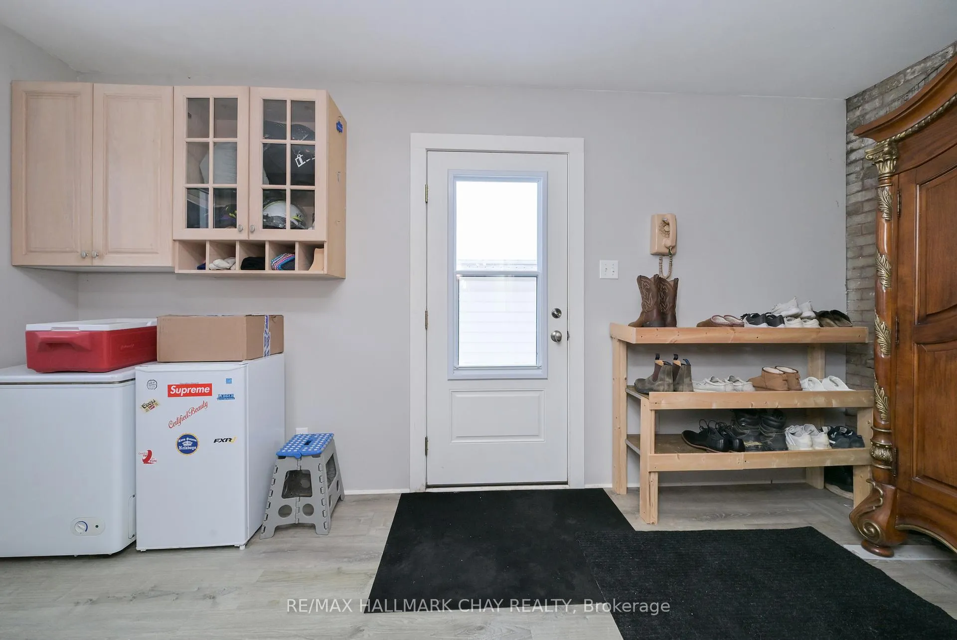 Photo 8 of 48 Caroline Street W, Clearview, Creemore — HOMEH