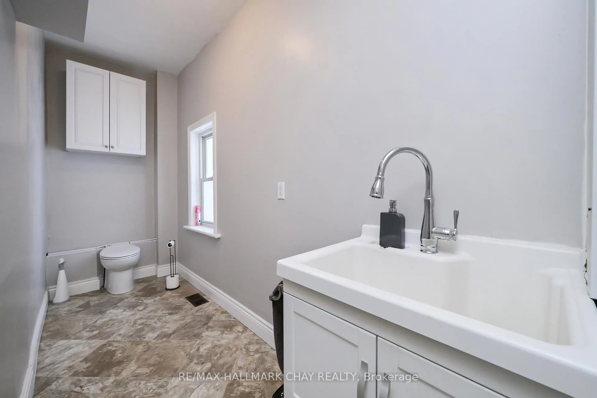 Photo 15 of 48 Caroline Street W, Clearview, Creemore — HOMEH