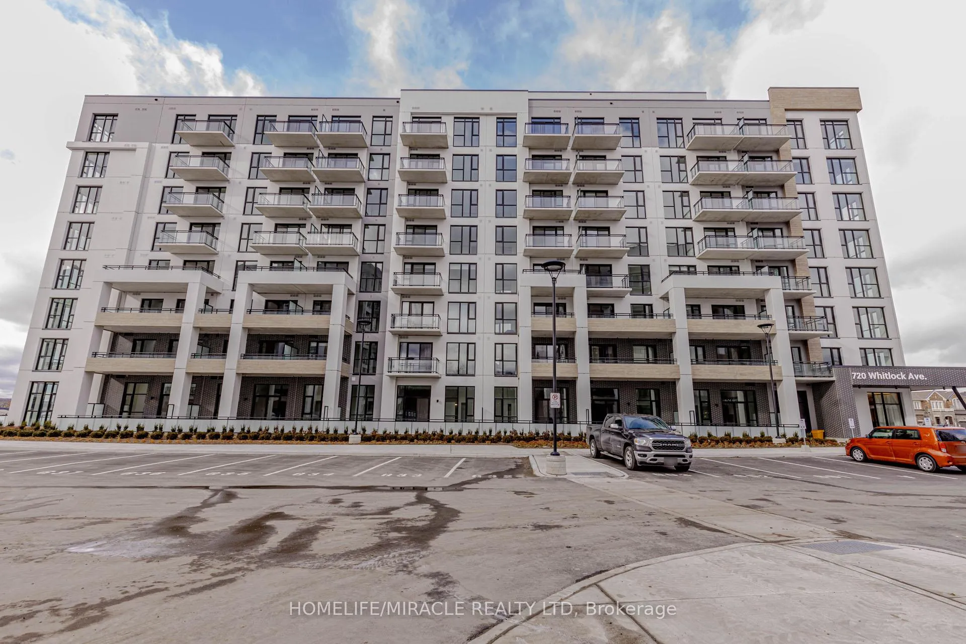 Photo 3 of Unit 505, 720 Whitlock Avenue, Milton, Cobban — HOMEH