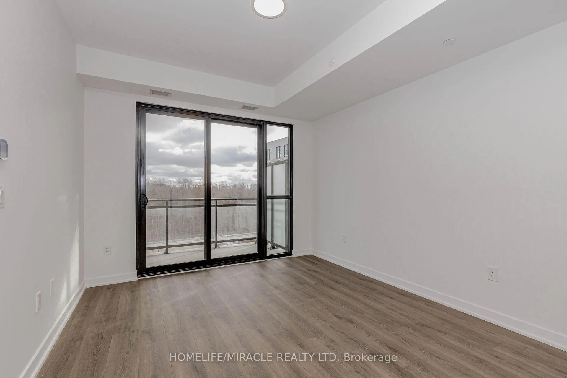 Photo 34 of Unit 505, 720 Whitlock Avenue, Milton, Cobban — HOMEH