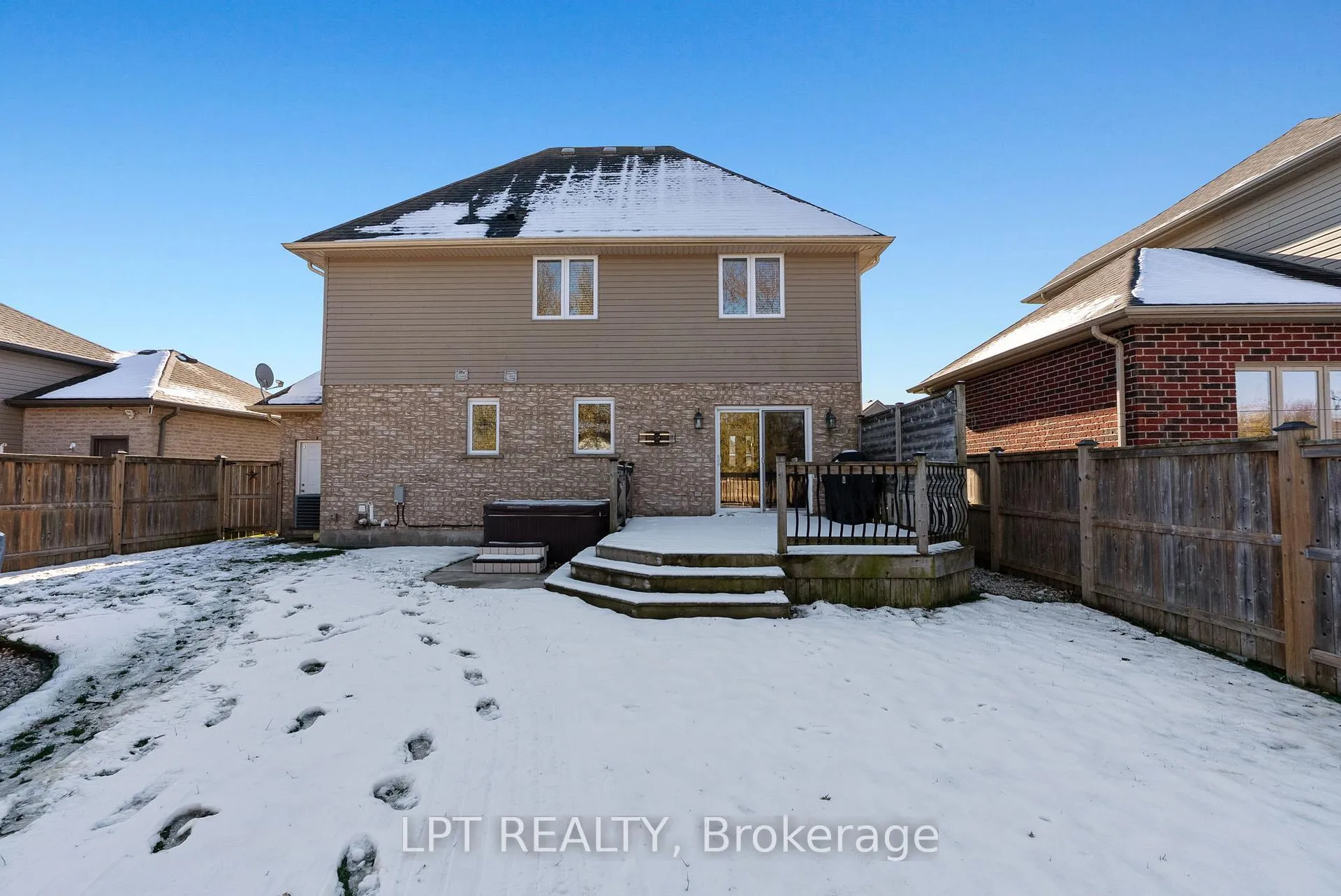 Photo 38 of 102 Joseph Street, Lucan Biddulph, Lucan — HOMEH